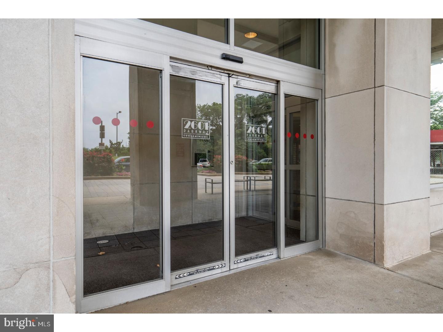 ART MUSEUM AREA - Residential Lease