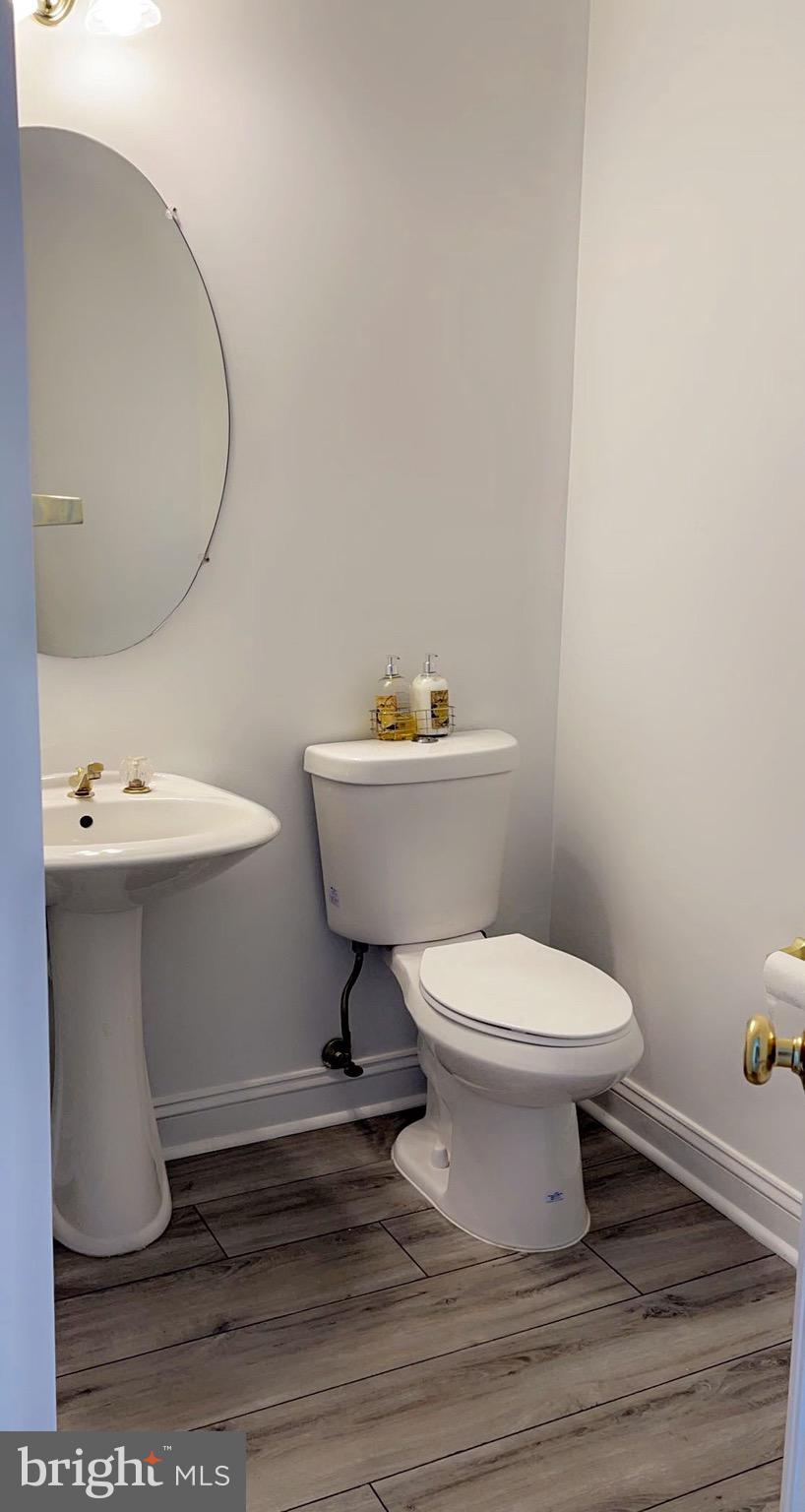 MADRILLON OAKS - Residential Lease