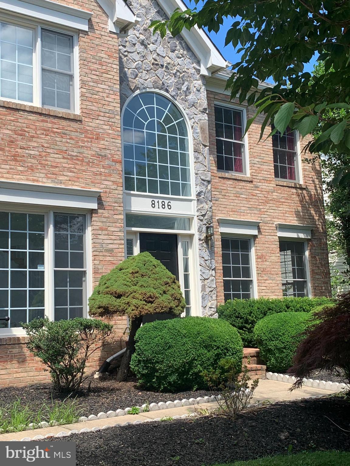 MADRILLON OAKS - Residential Lease