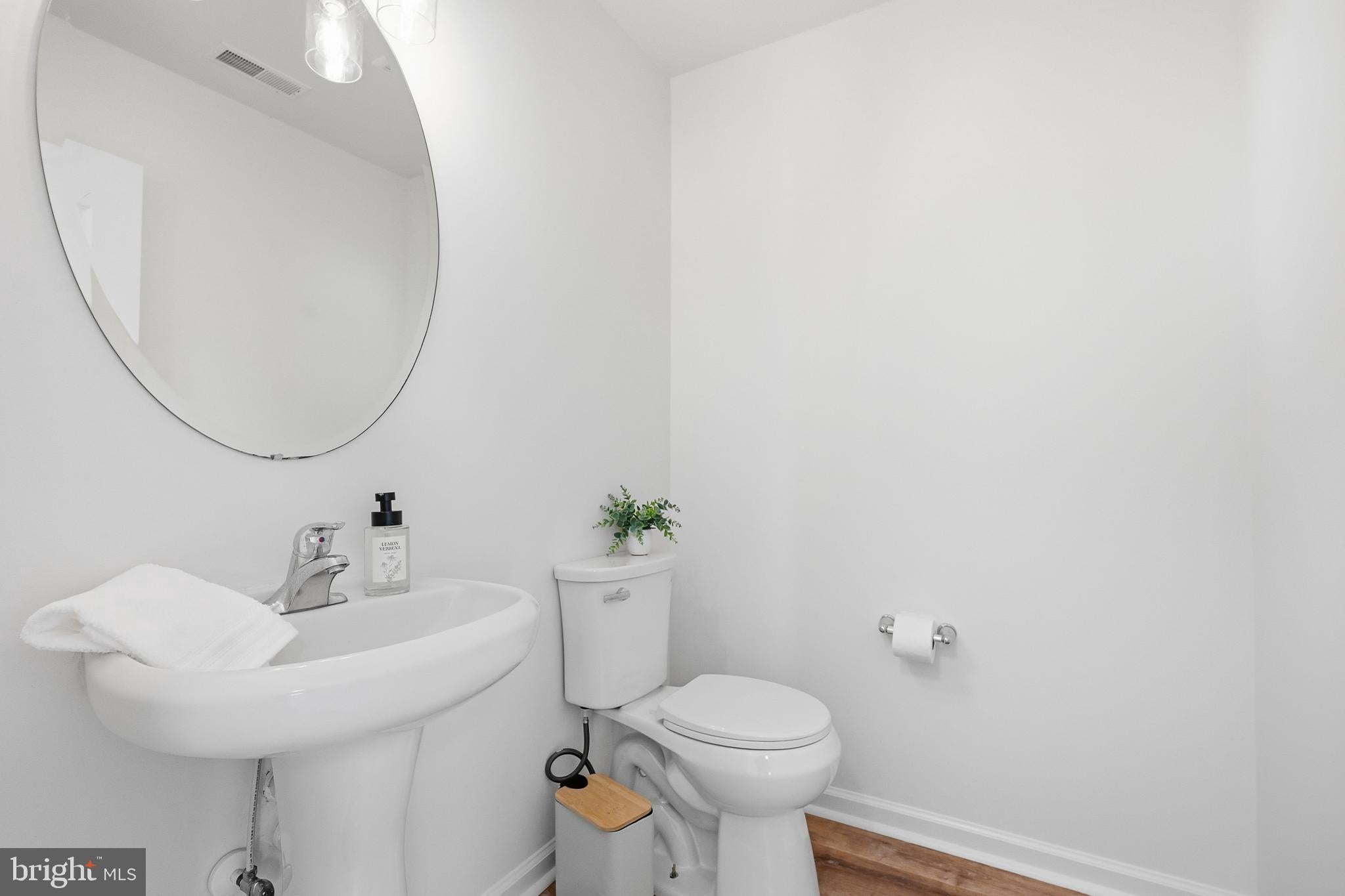 368 NORTHDOWN DRIVE