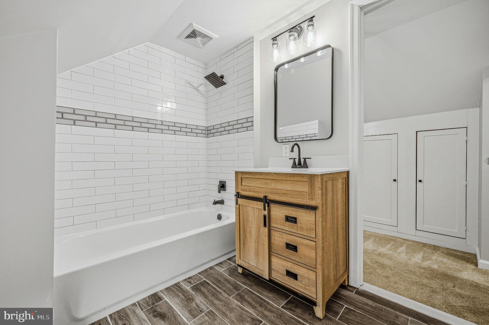 DOWNS CHAPEL - Residential
