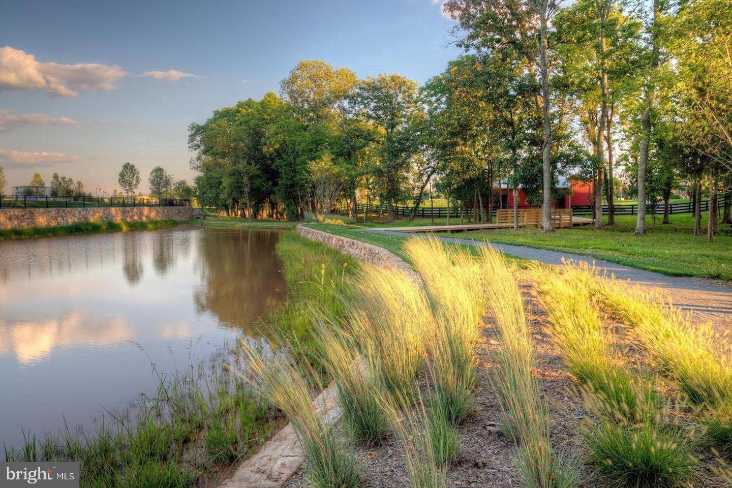 SM ONE LOUDOUN CONDO - Residential