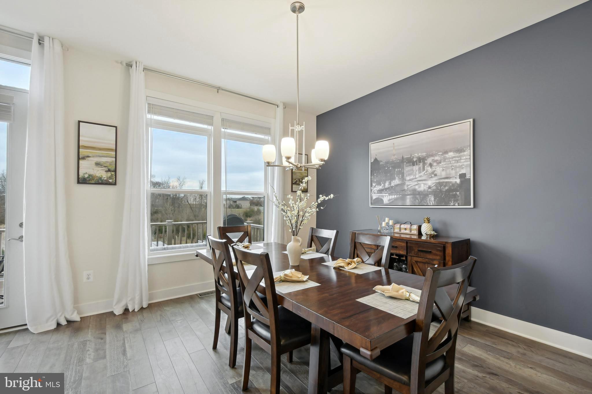 SM ONE LOUDOUN CONDO - Residential