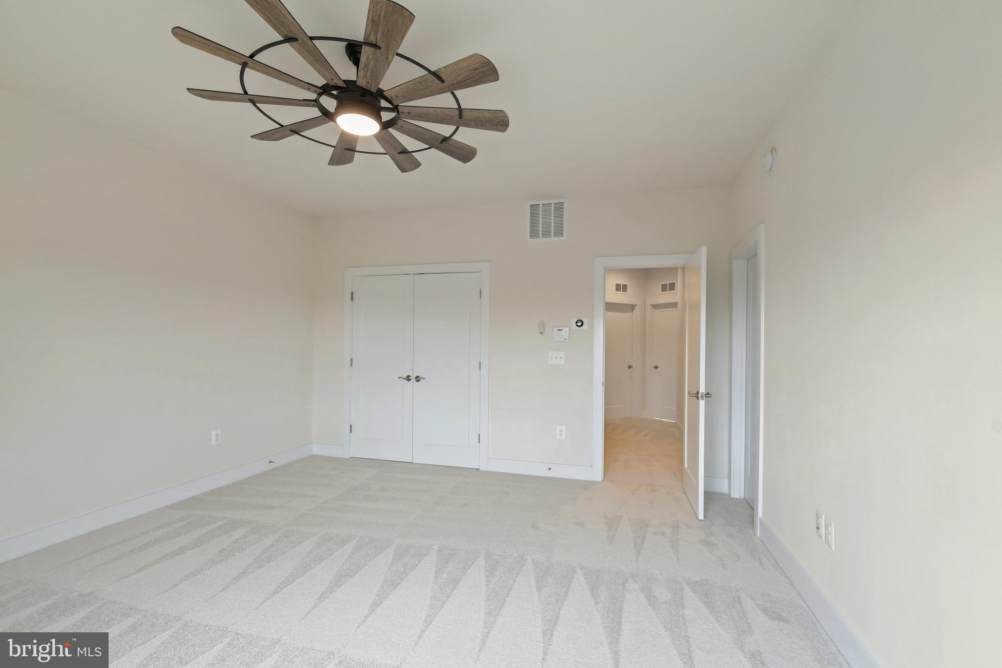 SM ONE LOUDOUN CONDO - Residential