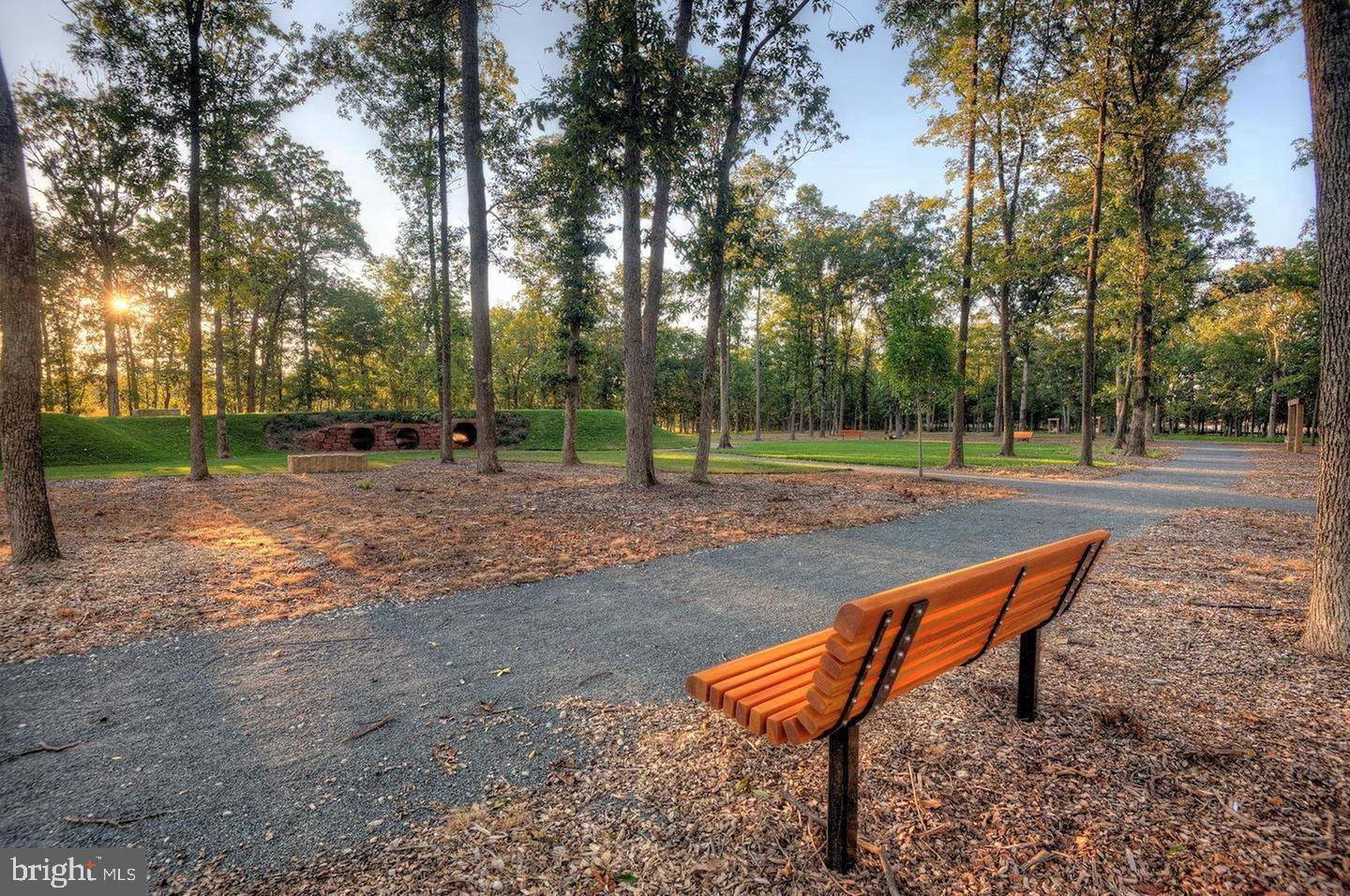 SM ONE LOUDOUN CONDO - Residential