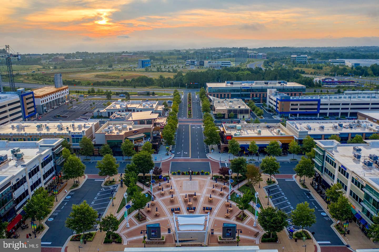 SM ONE LOUDOUN CONDO - Residential