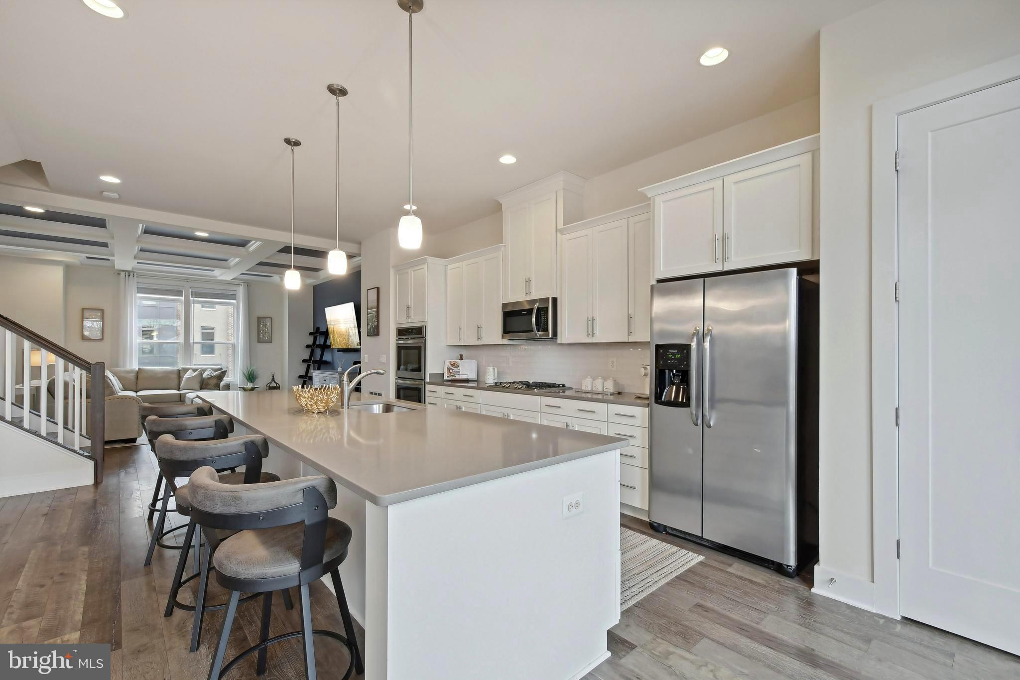 SM ONE LOUDOUN CONDO - Residential