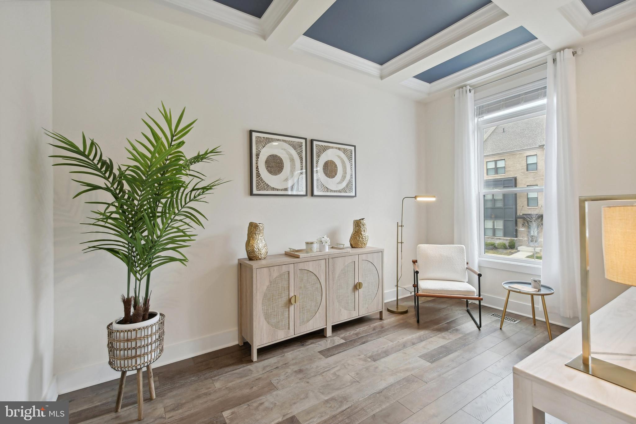 SM ONE LOUDOUN CONDO - Residential