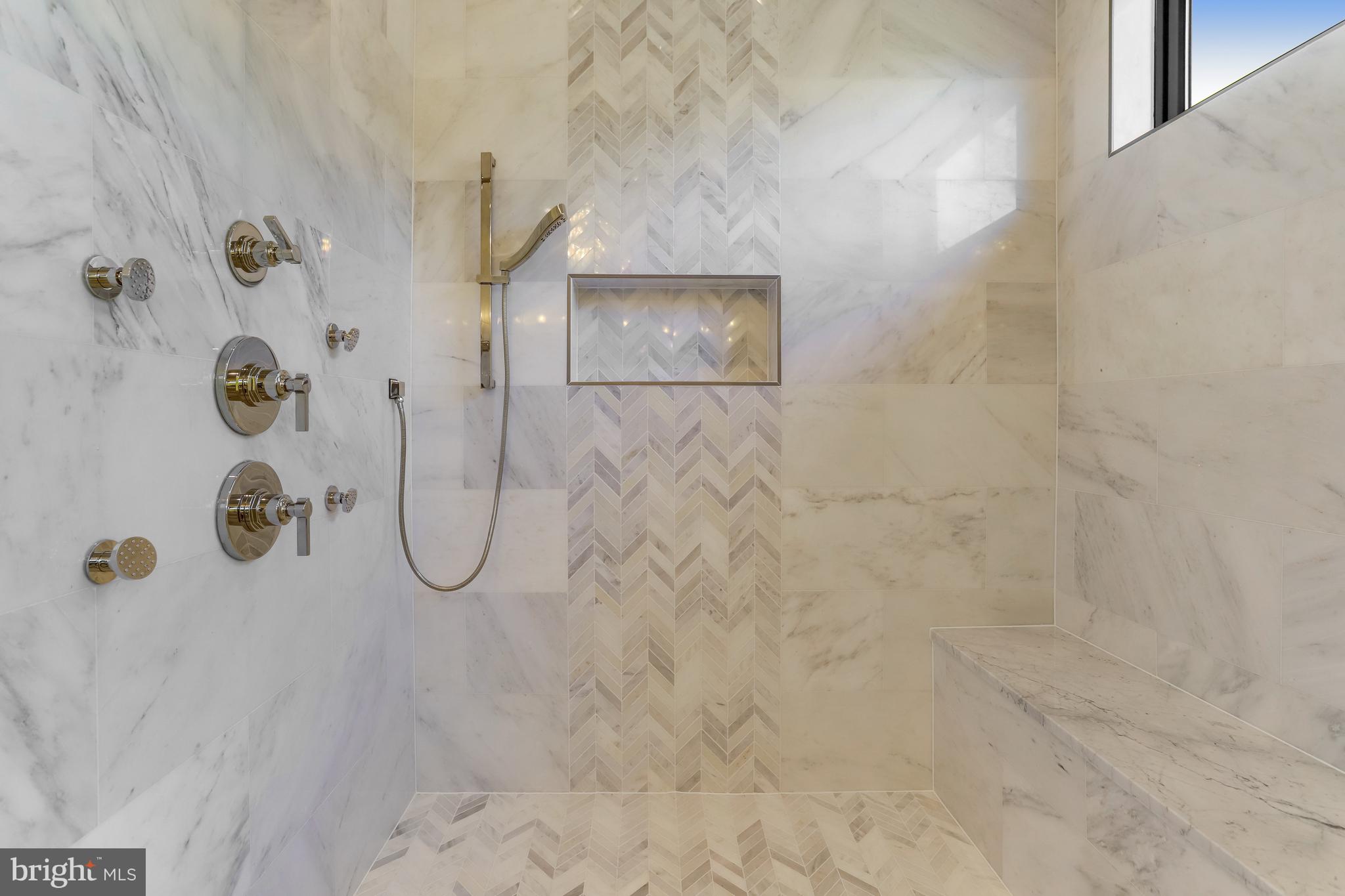 FOREST VILLA WOODS - Residential