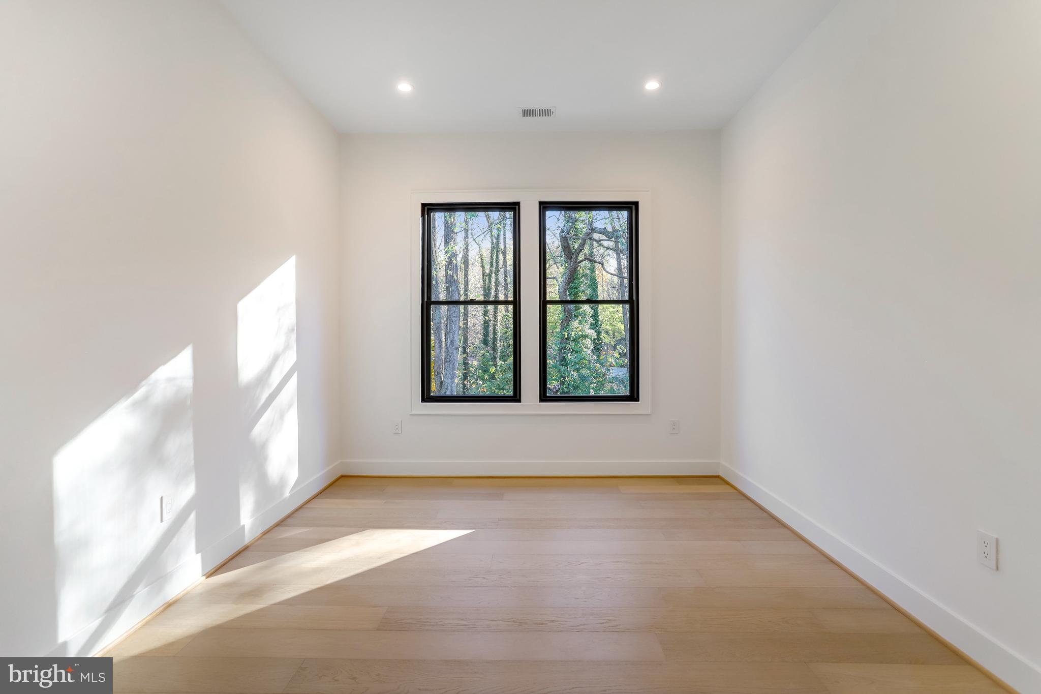 FOREST VILLA WOODS - Residential