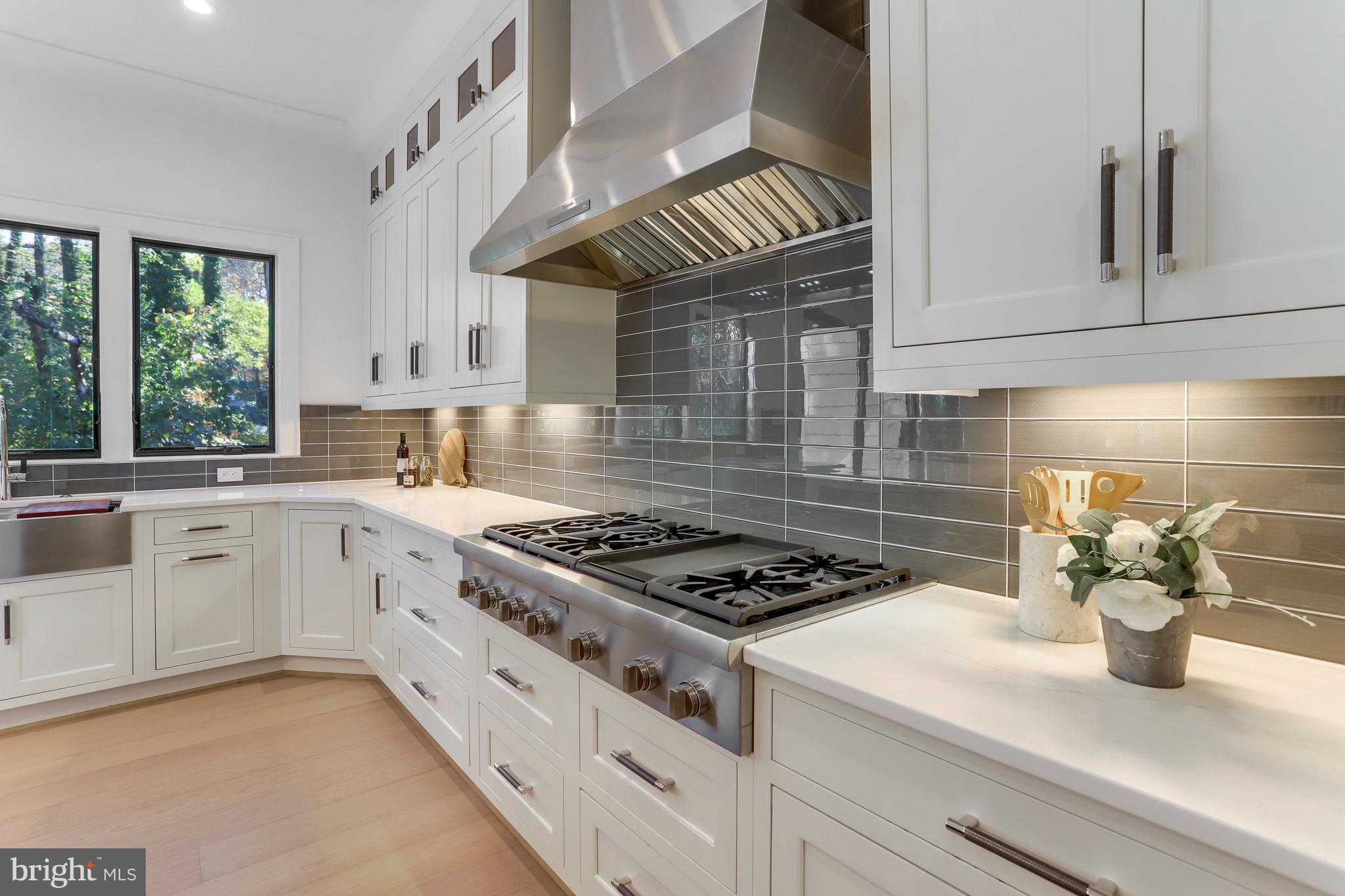 FOREST VILLA WOODS - Residential