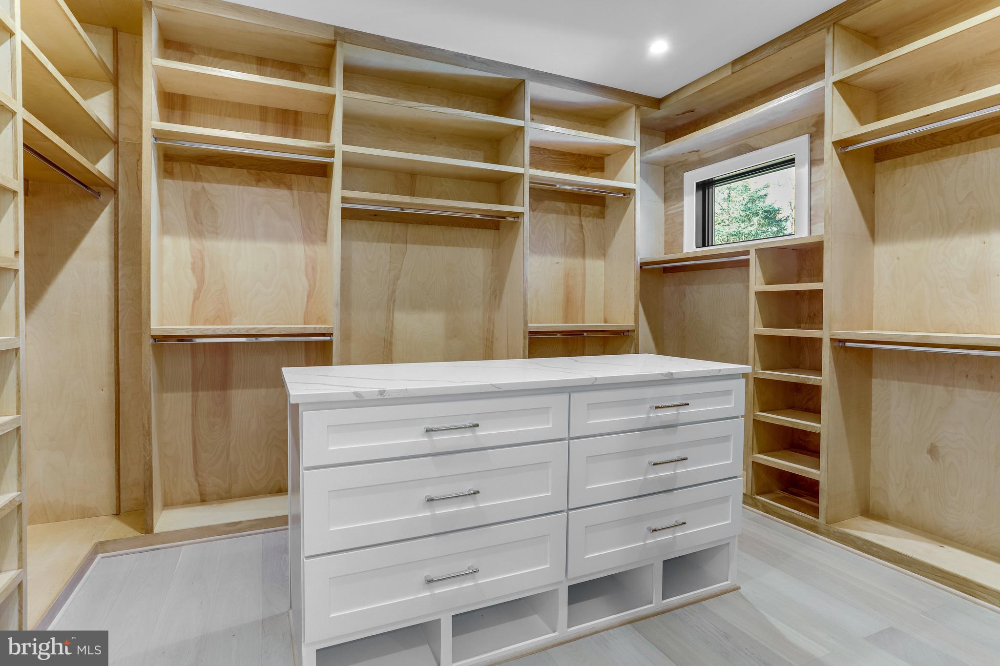 FOREST VILLA WOODS - Residential