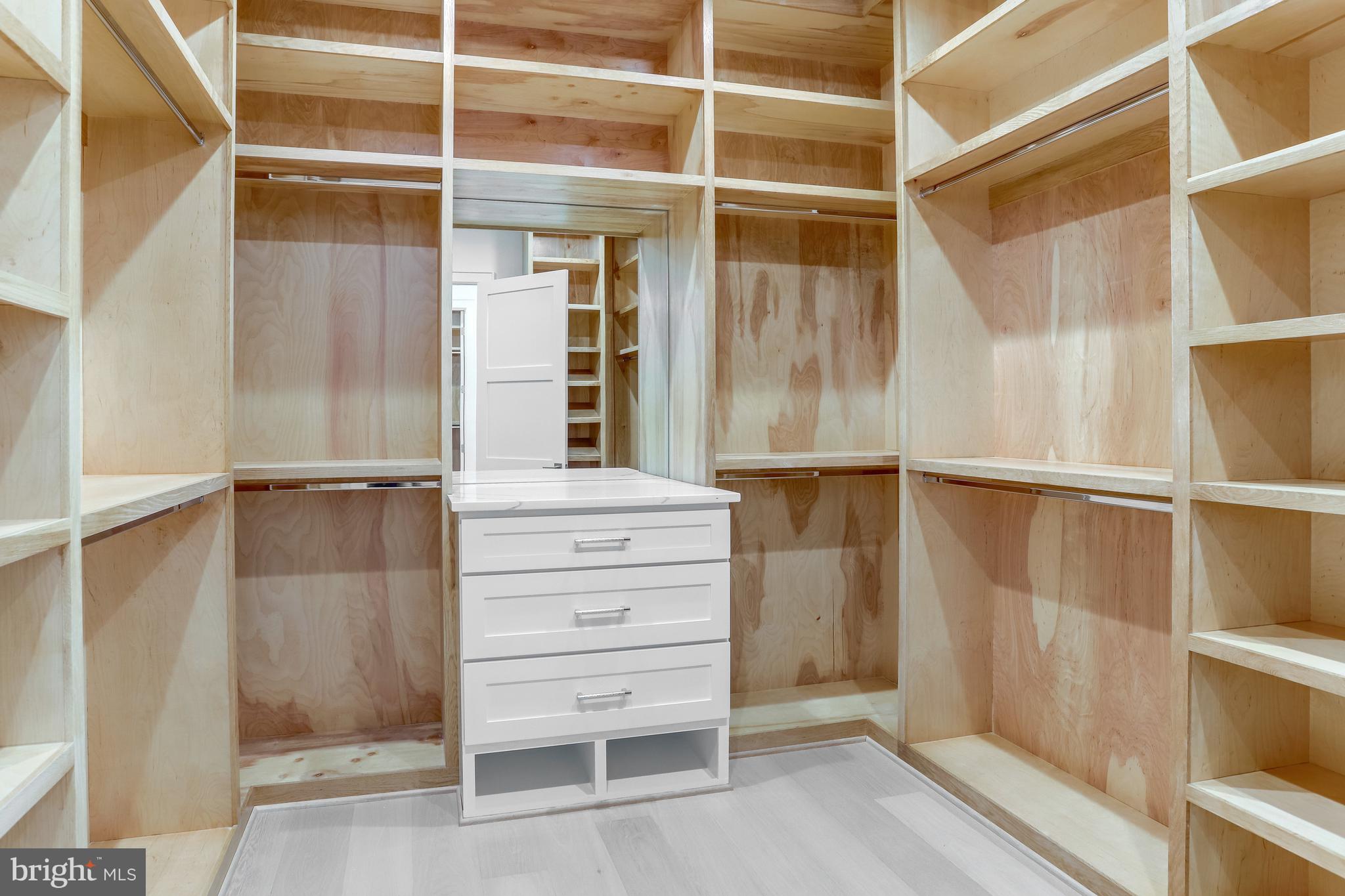 FOREST VILLA WOODS - Residential