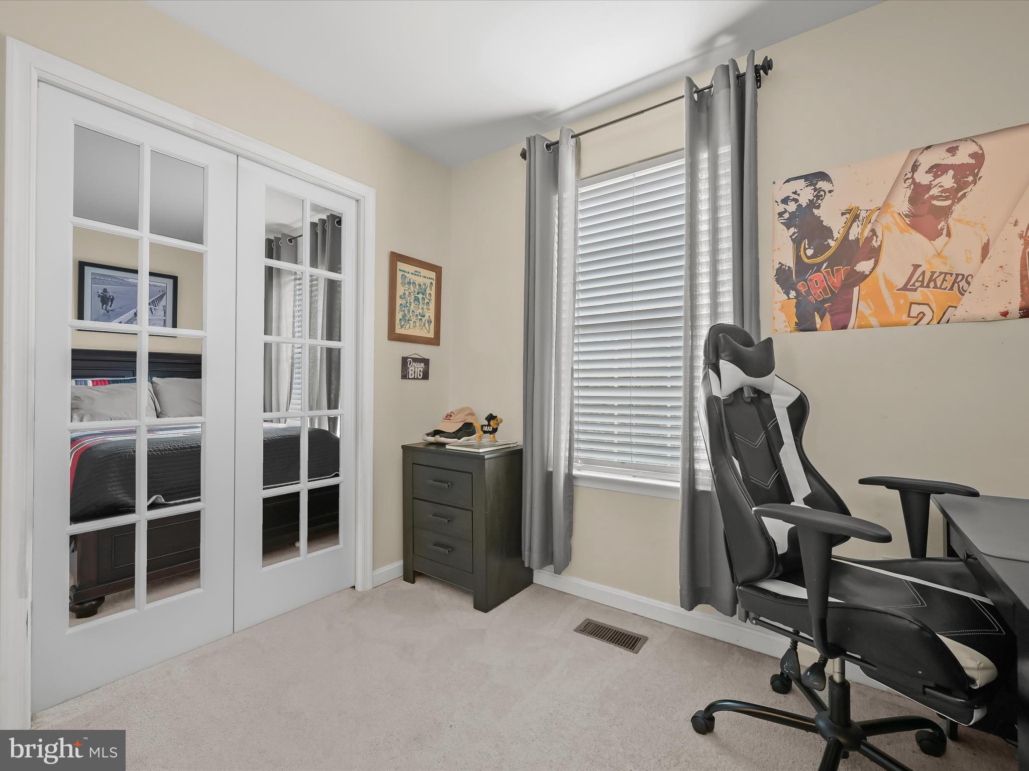 HUNTERS RUN - Residential