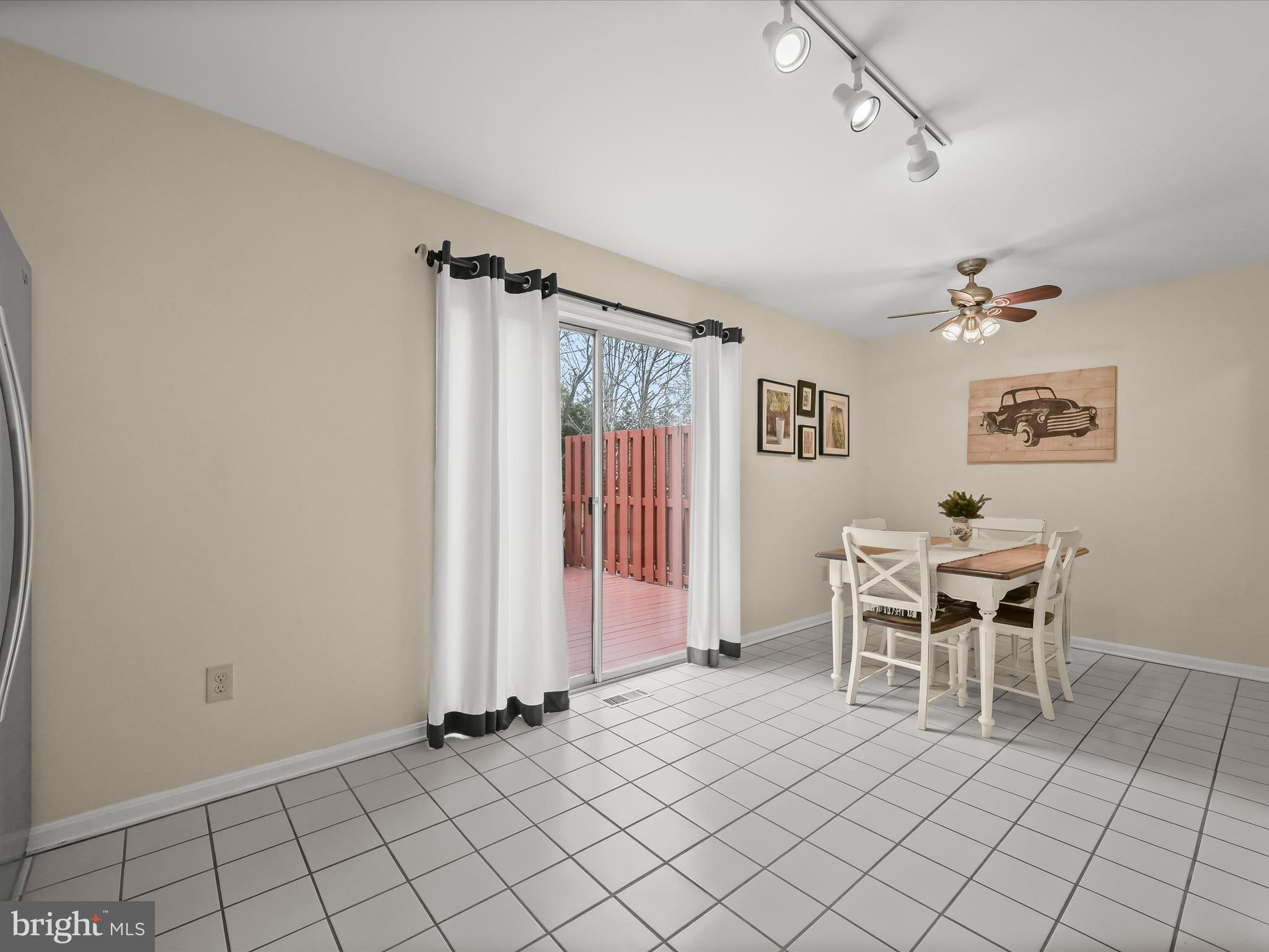 HUNTERS RUN - Residential