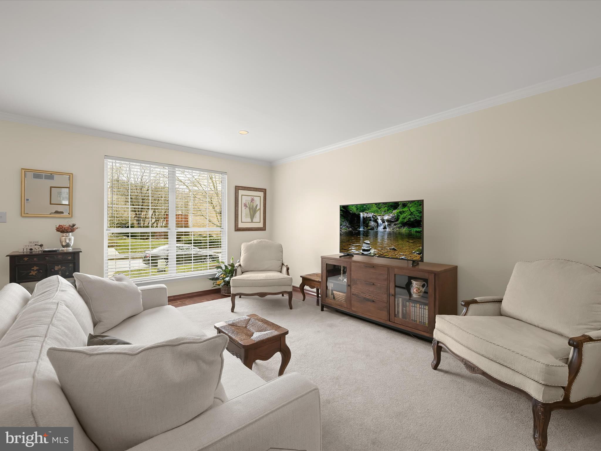 HUNTERS RUN - Residential