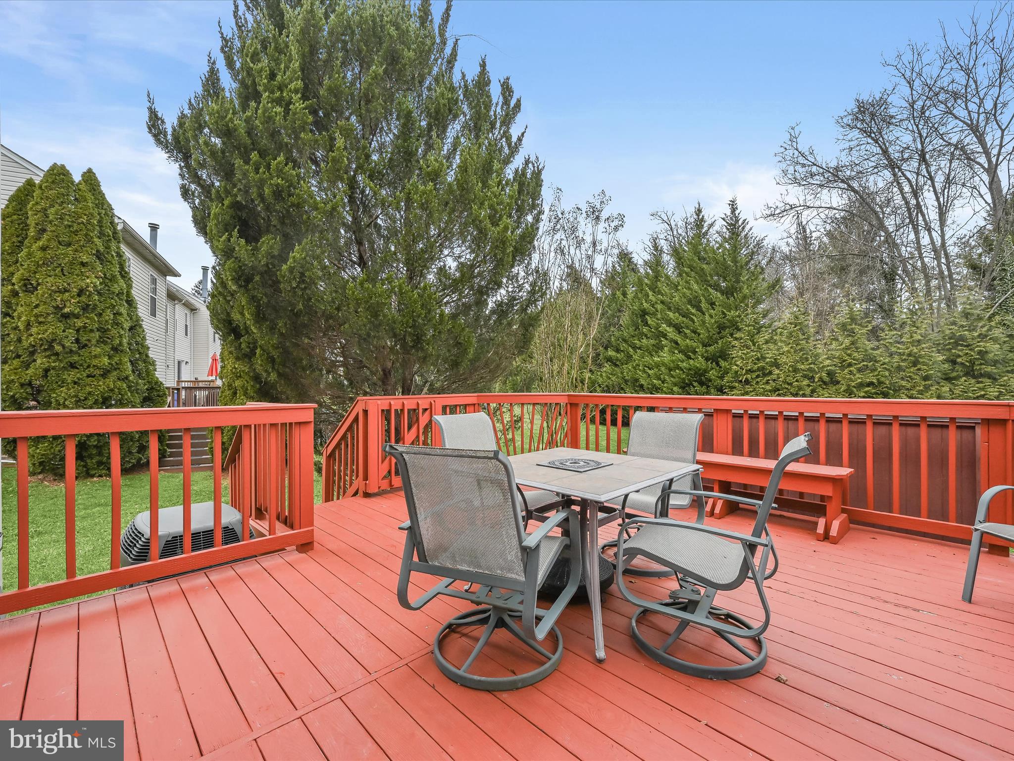 HUNTERS RUN - Residential