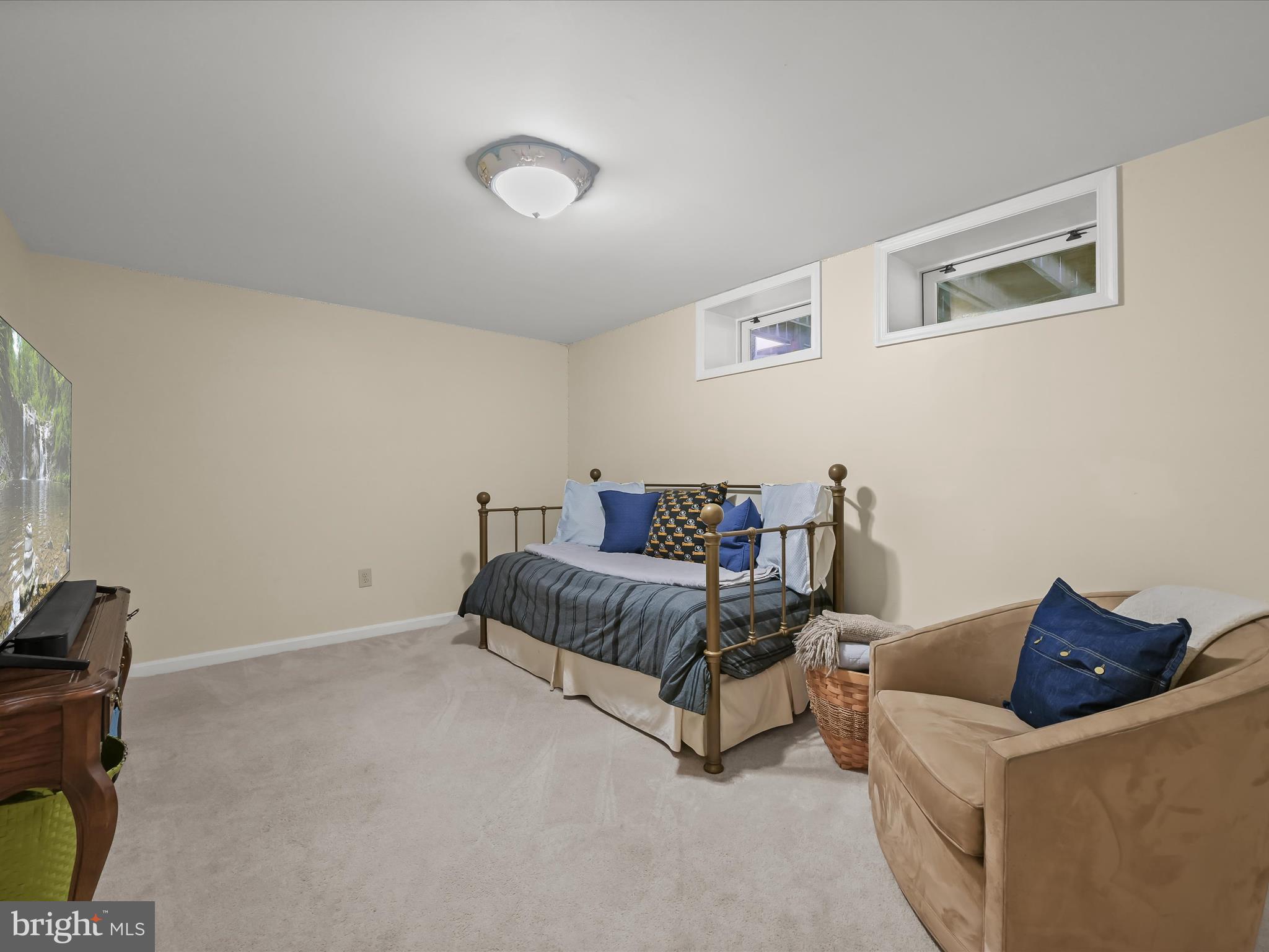 HUNTERS RUN - Residential