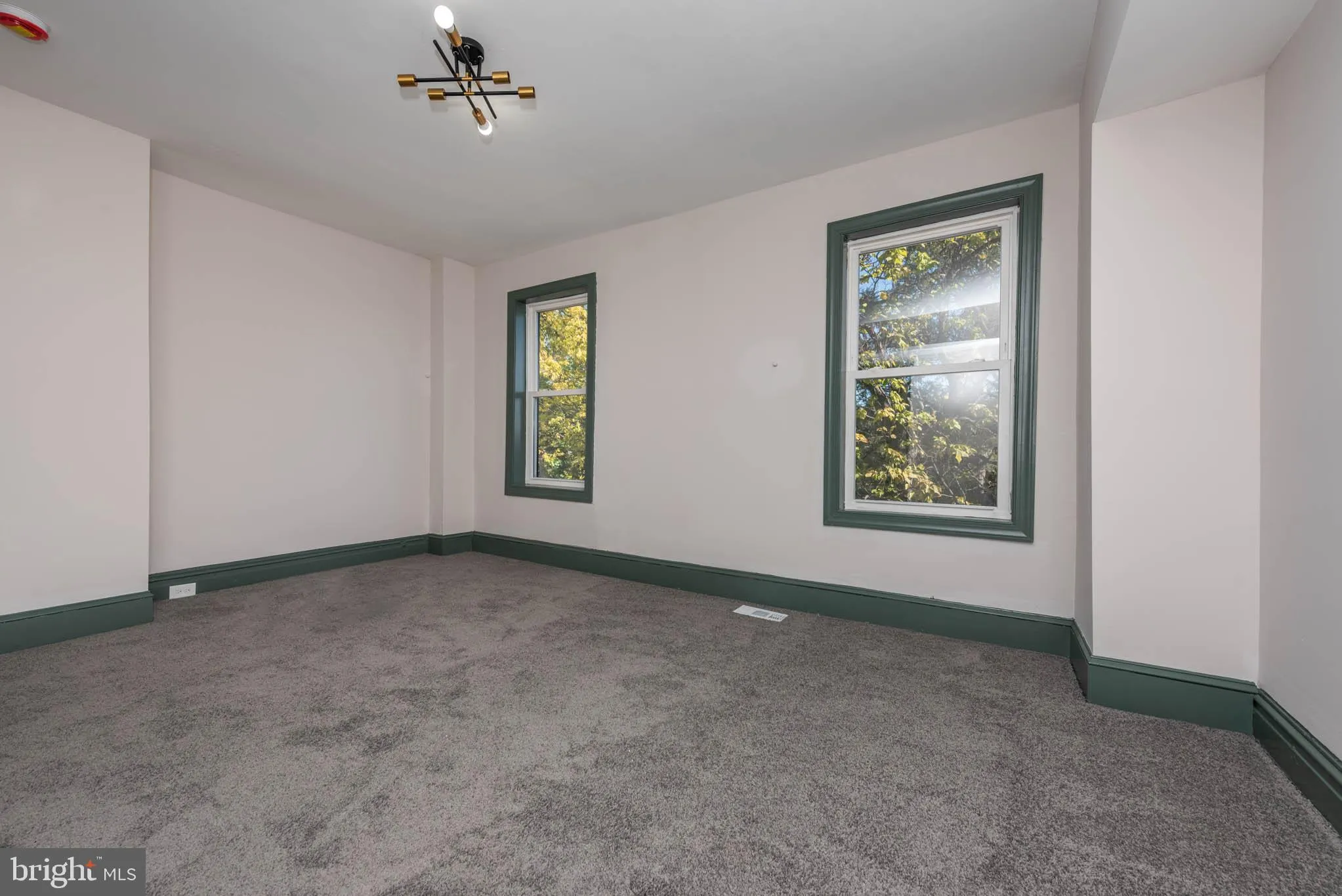 Baltimore, Maryland 21223, United States, 4 Bedrooms Bedrooms, ,3 BathroomsBathrooms,Residential,Active,38052