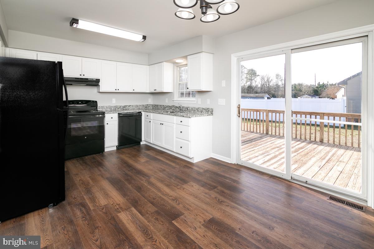 WHITE COVE - Residential