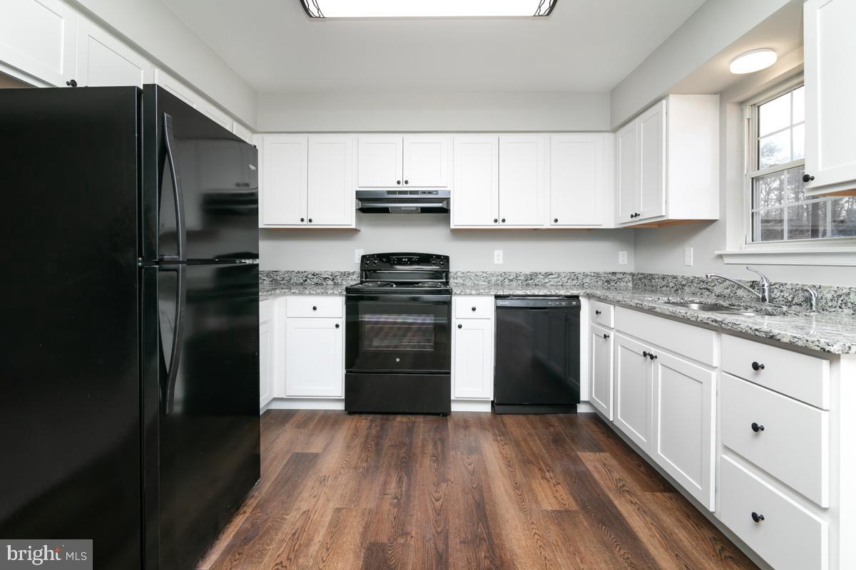 WHITE COVE - Residential