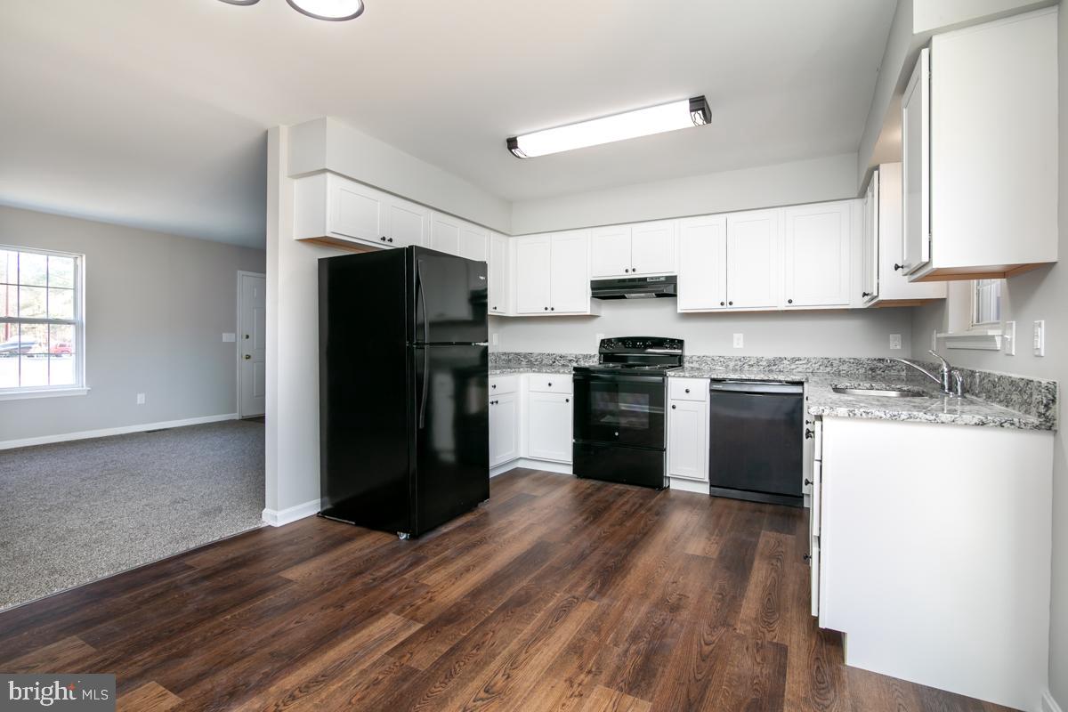 WHITE COVE - Residential