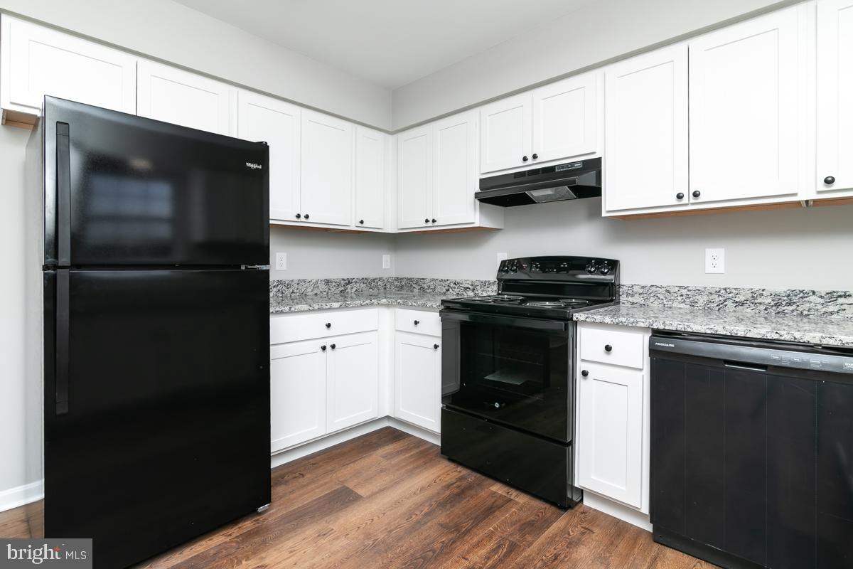 WHITE COVE - Residential