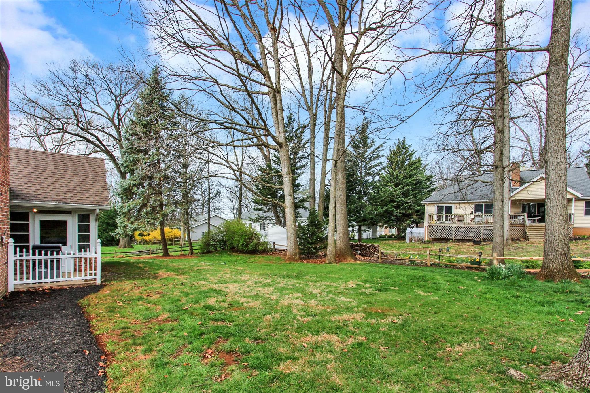 PENN NATIONAL ESTATES - Residential