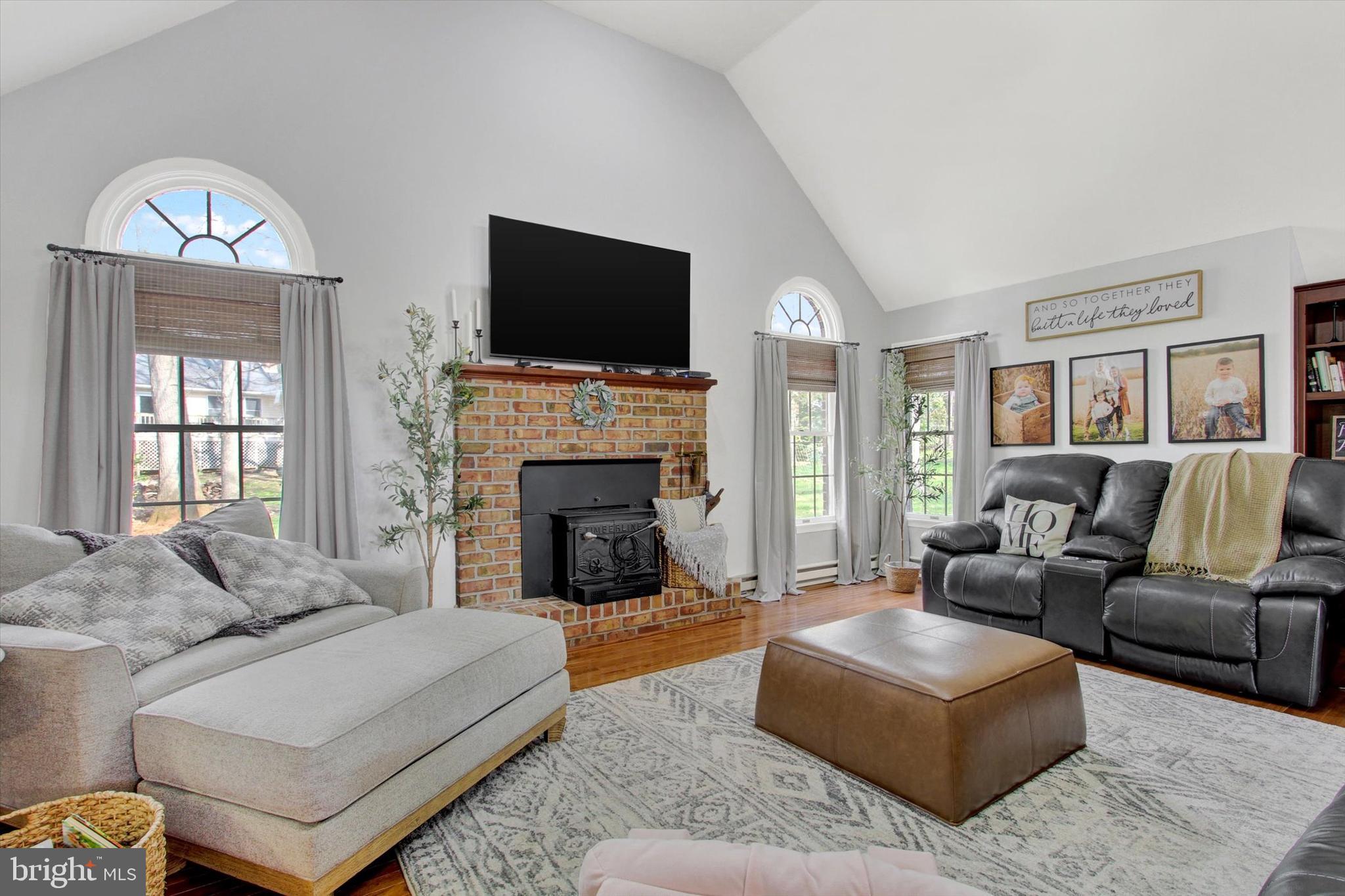 PENN NATIONAL ESTATES - Residential