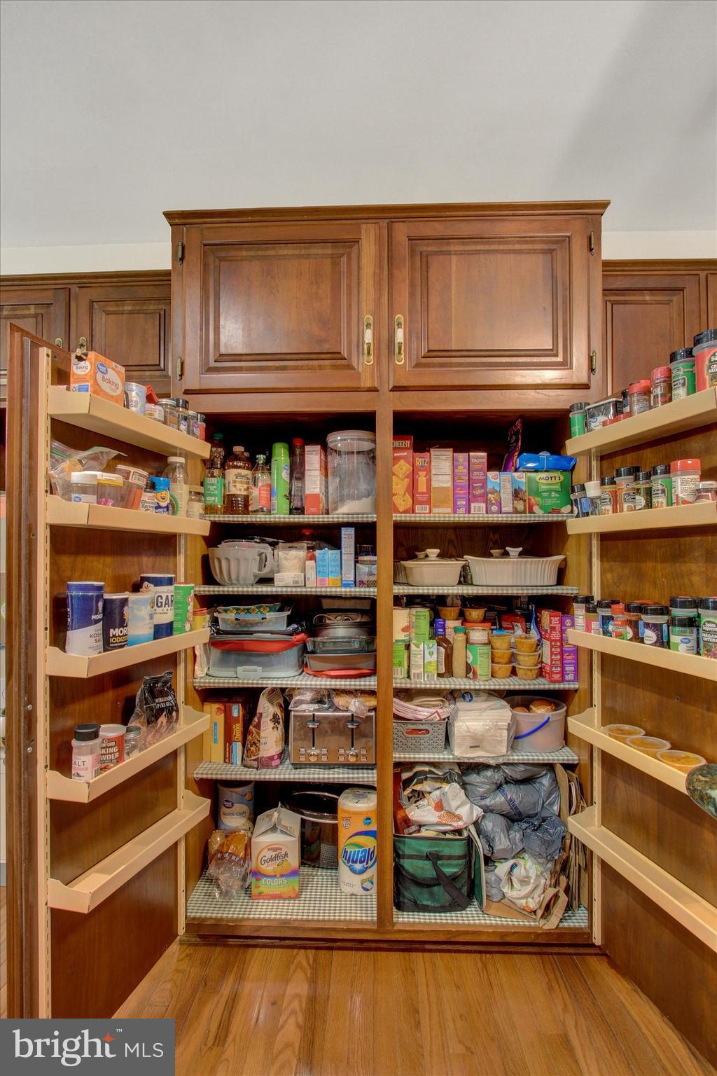 PENN NATIONAL ESTATES - Residential