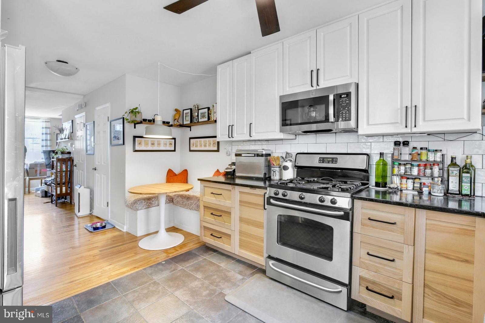 BELLA VISTA - Residential Lease