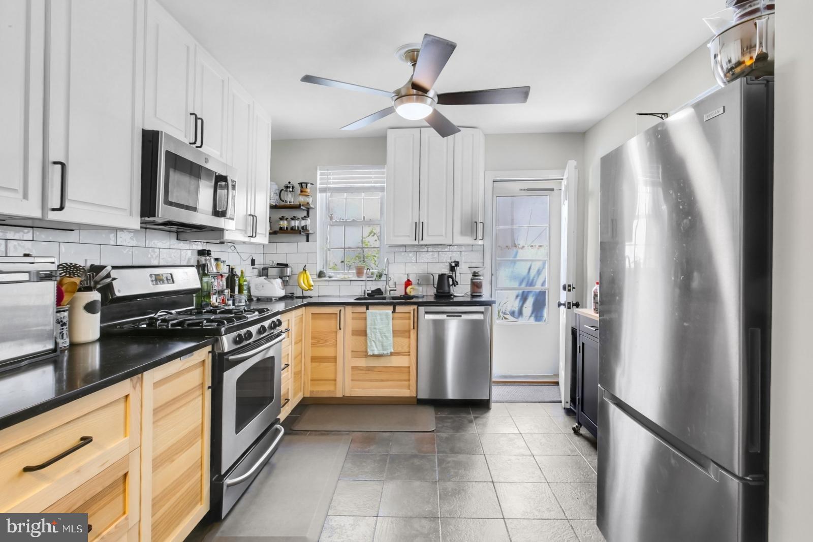 BELLA VISTA - Residential Lease