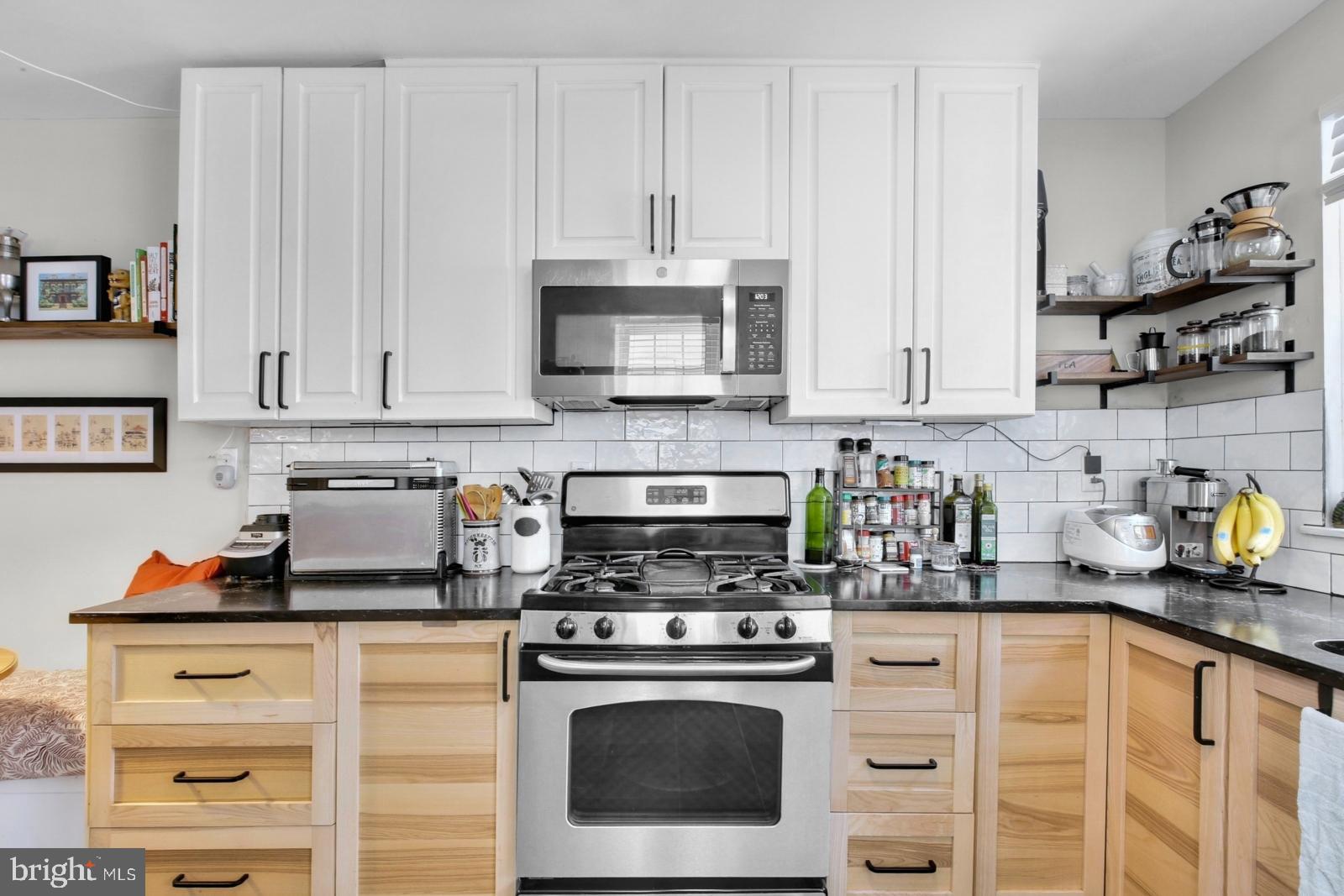 BELLA VISTA - Residential Lease