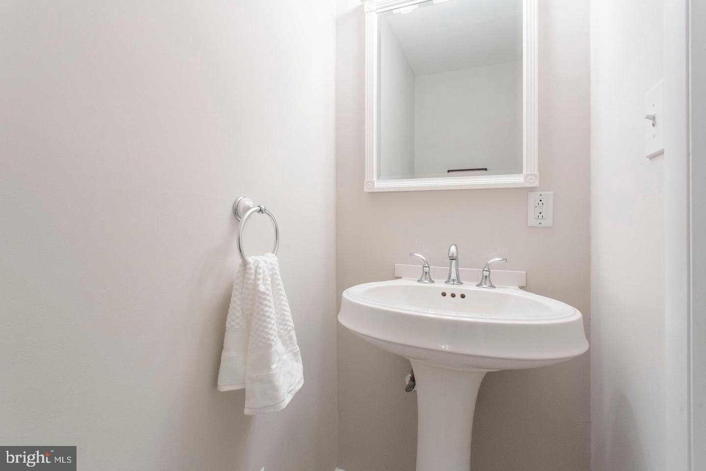 BELLA VISTA - Residential Lease