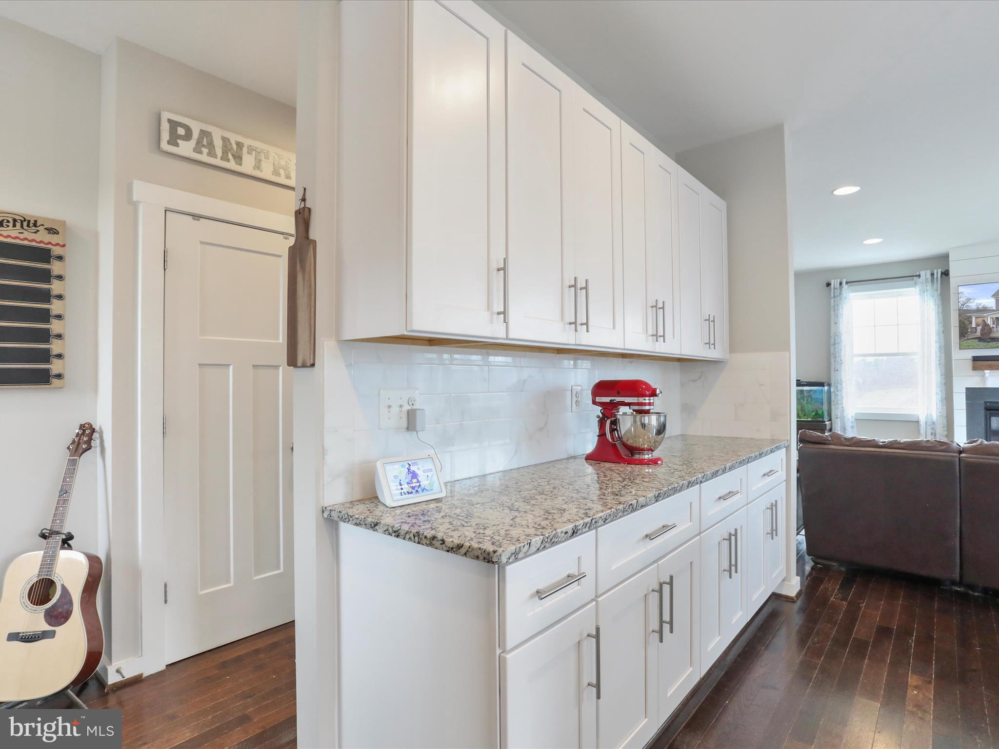 HUCKLEBERRY HILL - Residential