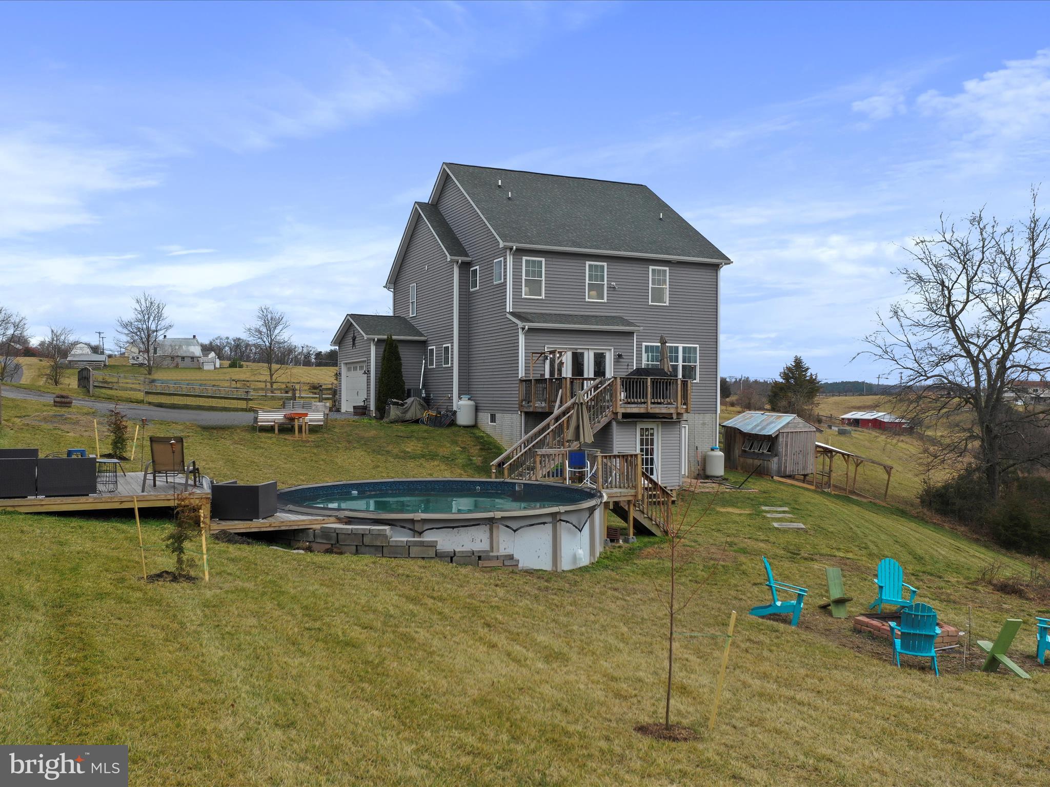 HUCKLEBERRY HILL - Residential