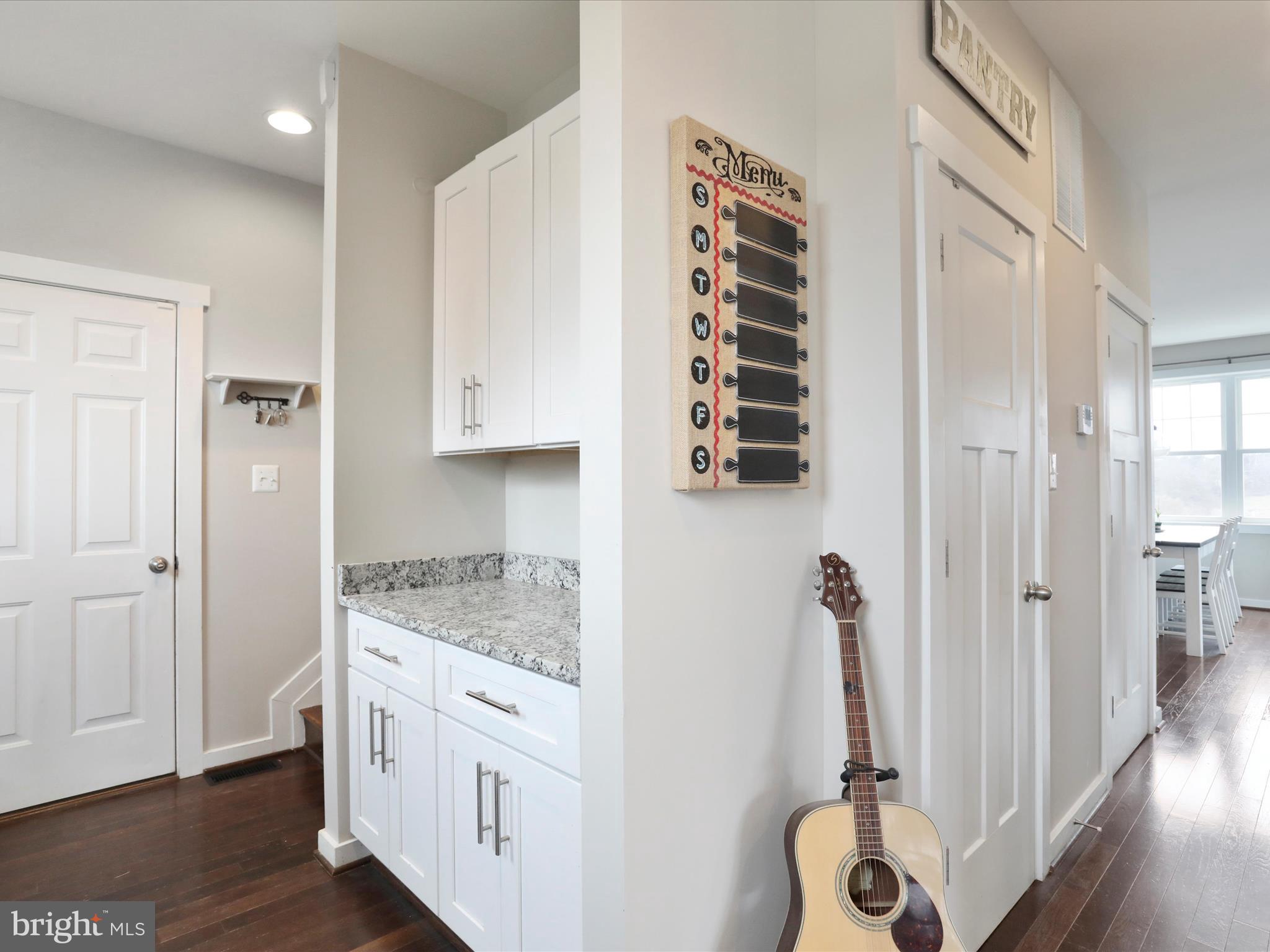 HUCKLEBERRY HILL - Residential