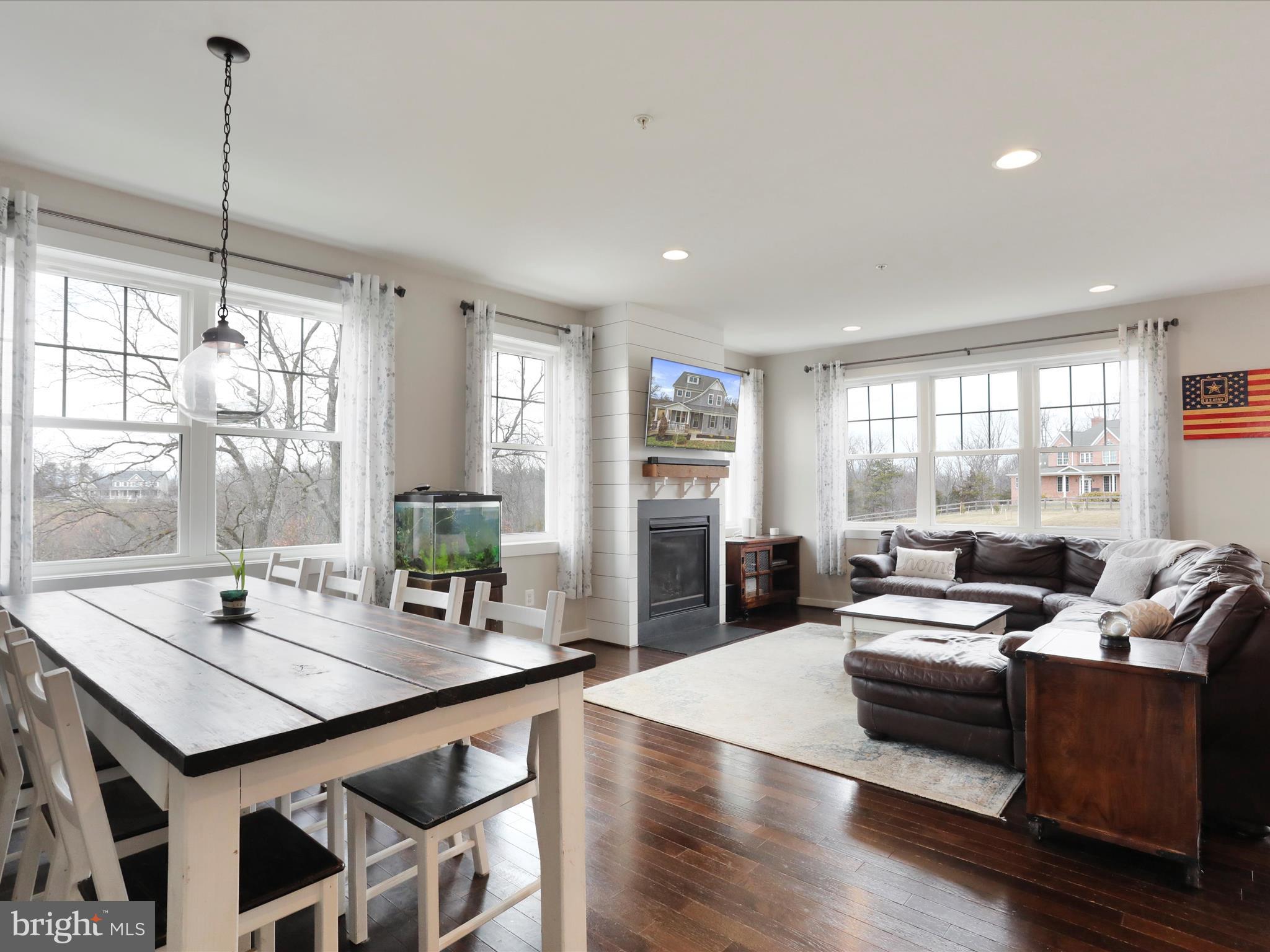 HUCKLEBERRY HILL - Residential