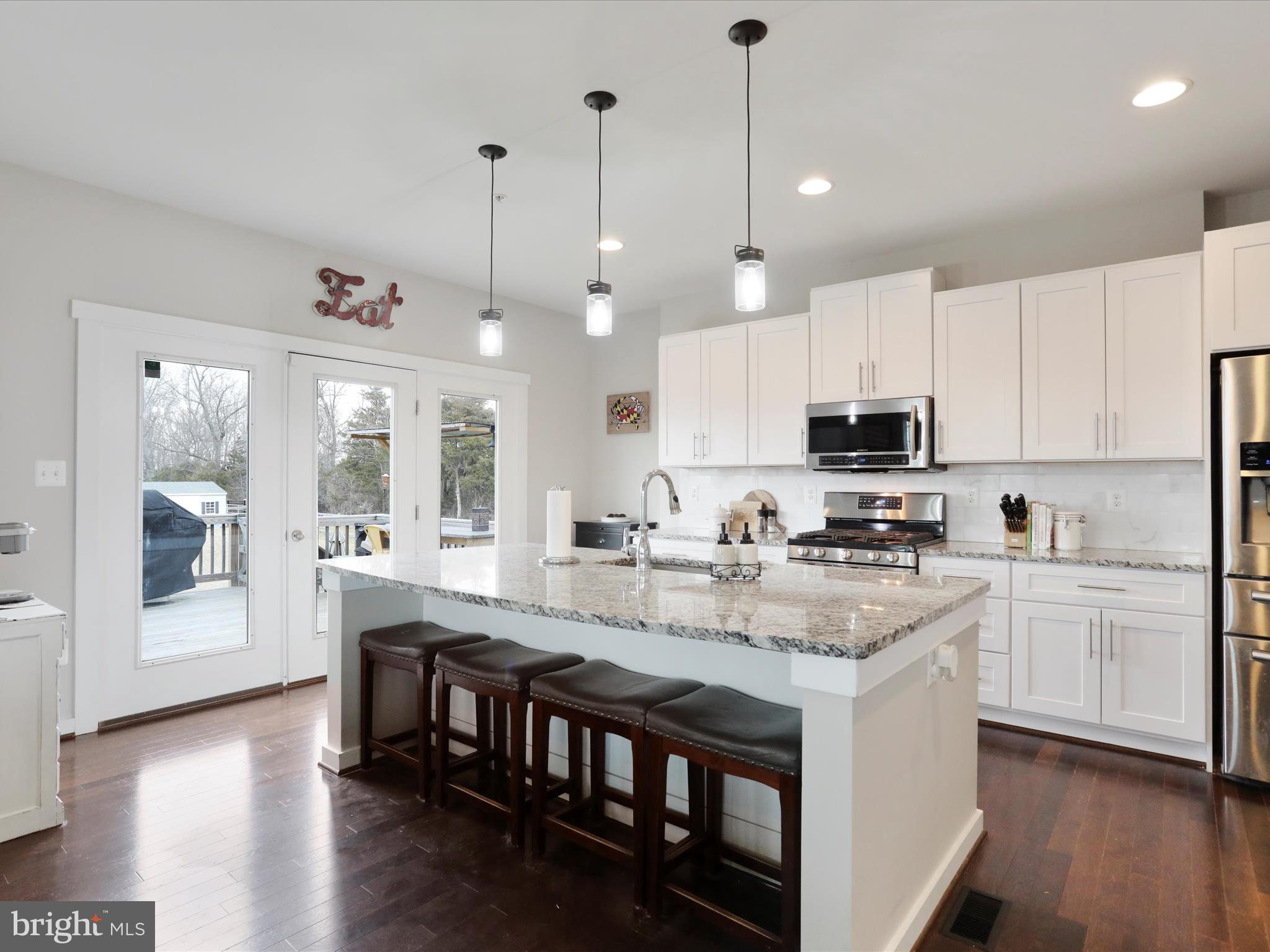 HUCKLEBERRY HILL - Residential