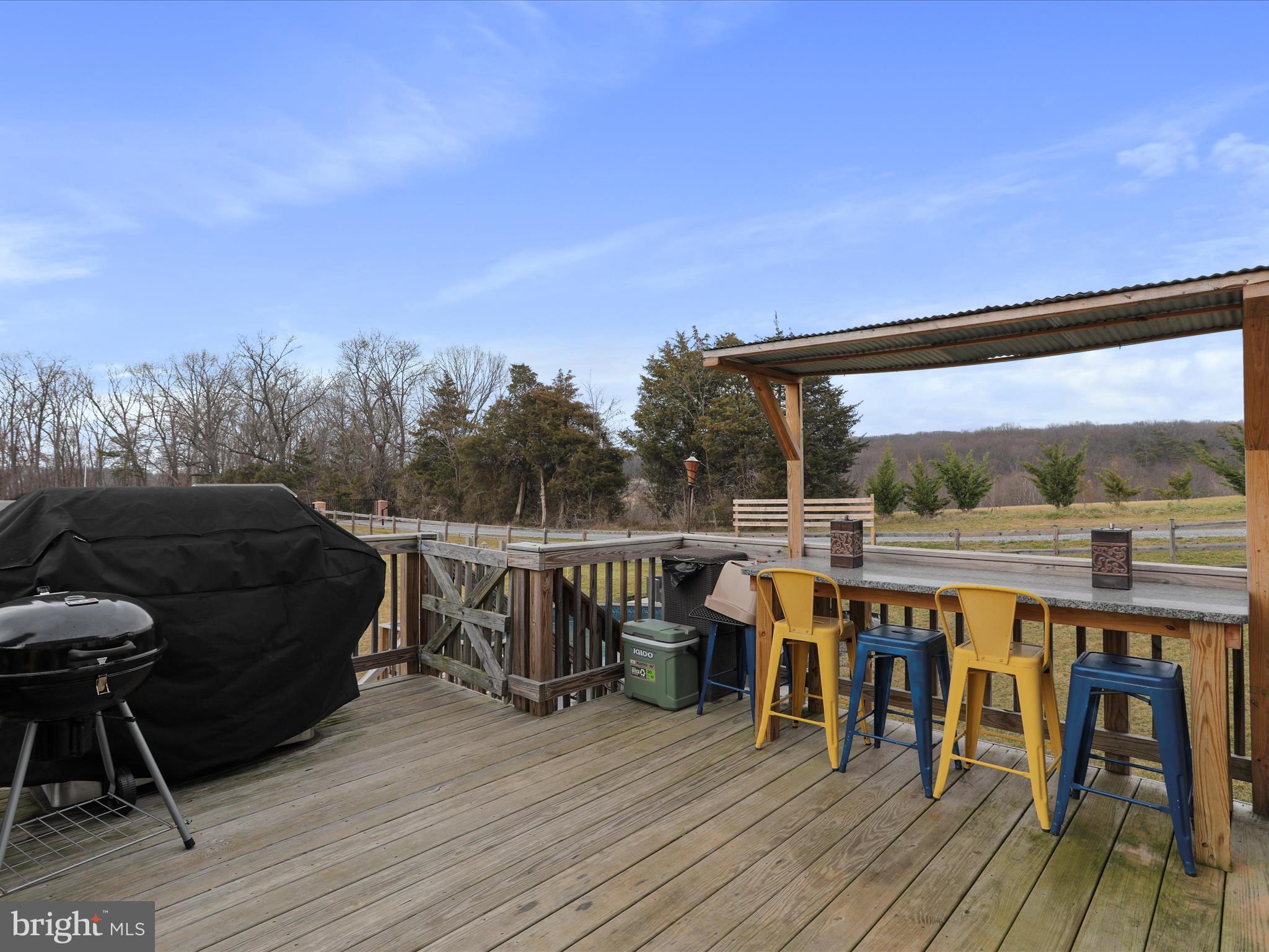 HUCKLEBERRY HILL - Residential