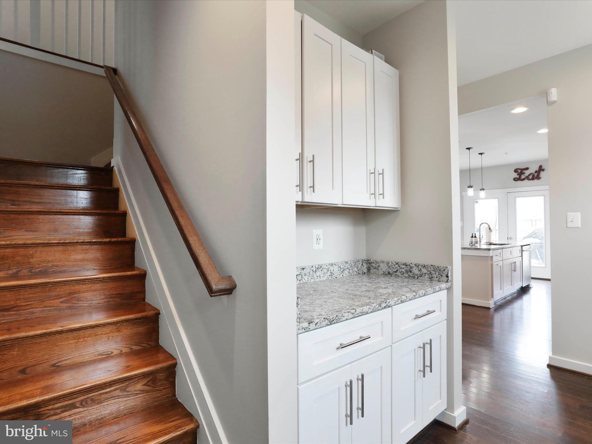 HUCKLEBERRY HILL - Residential