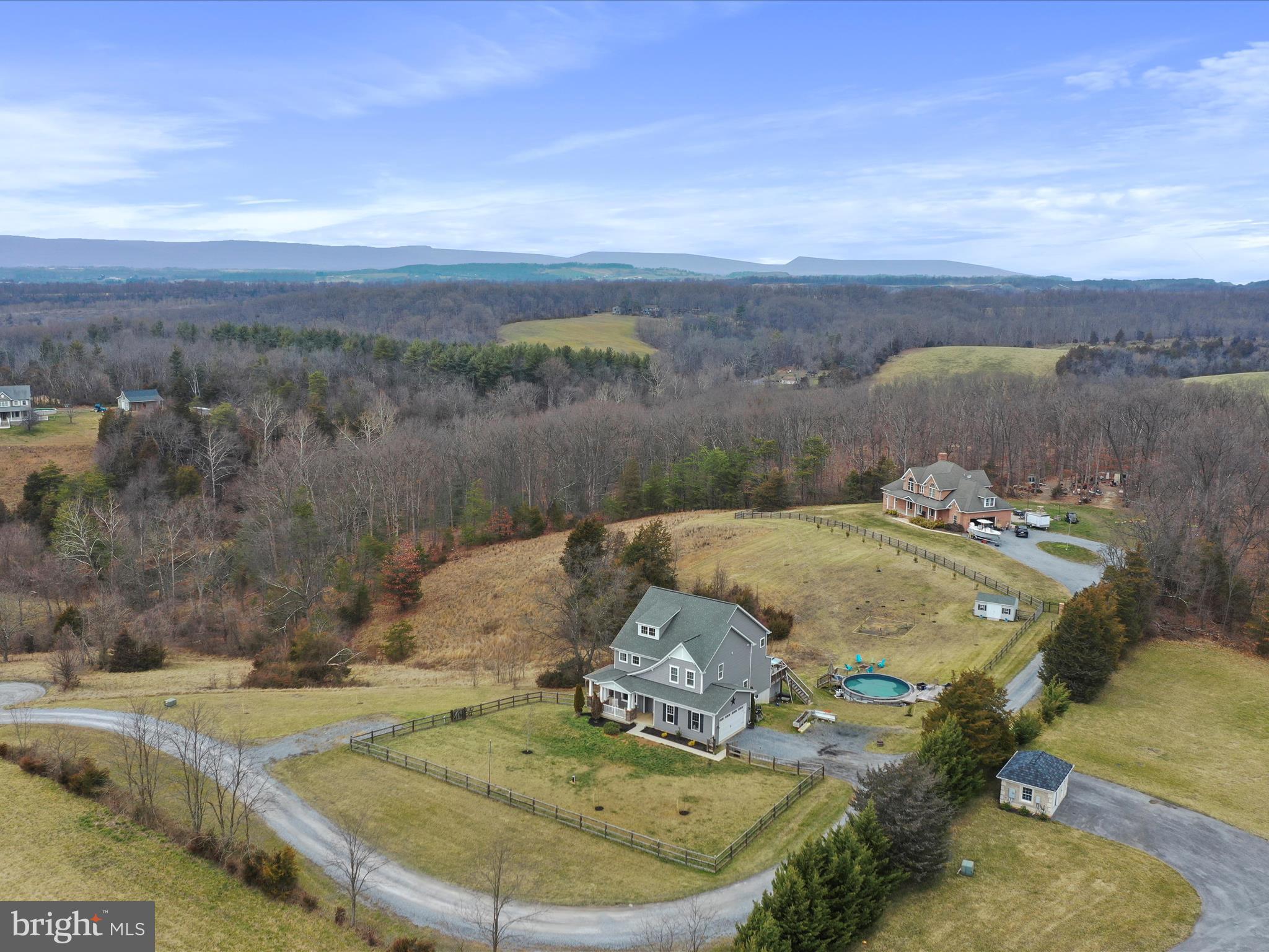 HUCKLEBERRY HILL - Residential