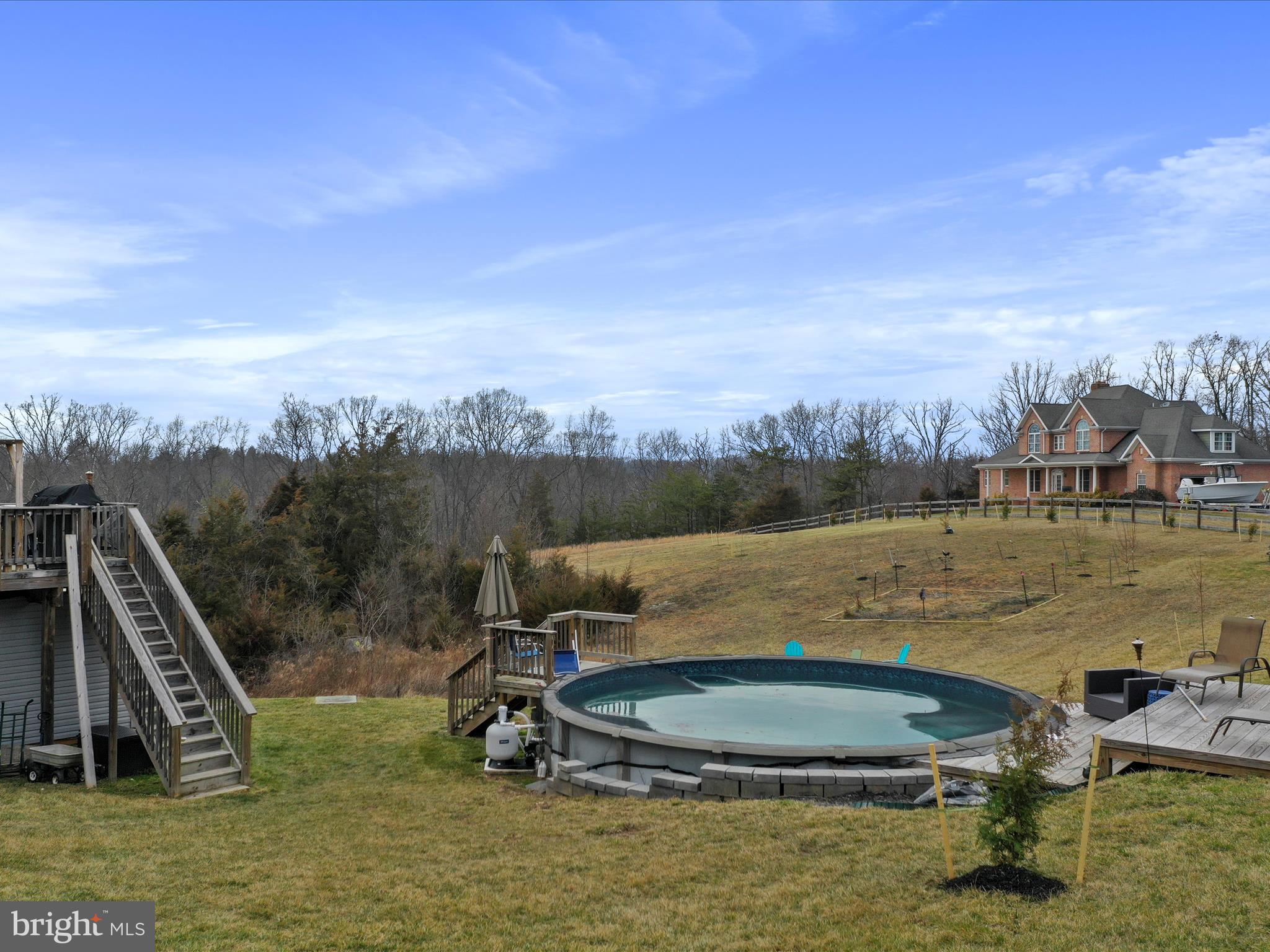 HUCKLEBERRY HILL - Residential