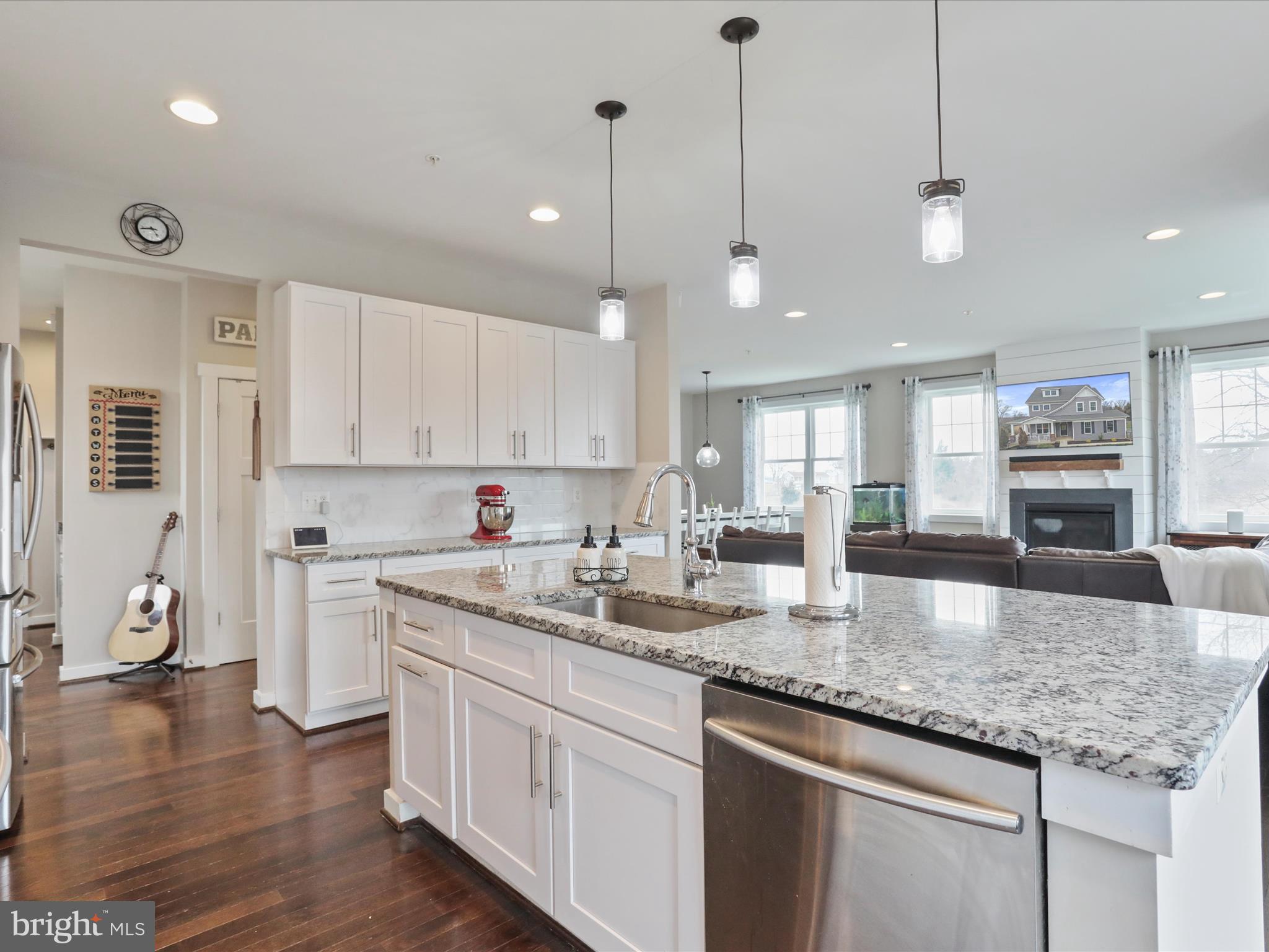 HUCKLEBERRY HILL - Residential