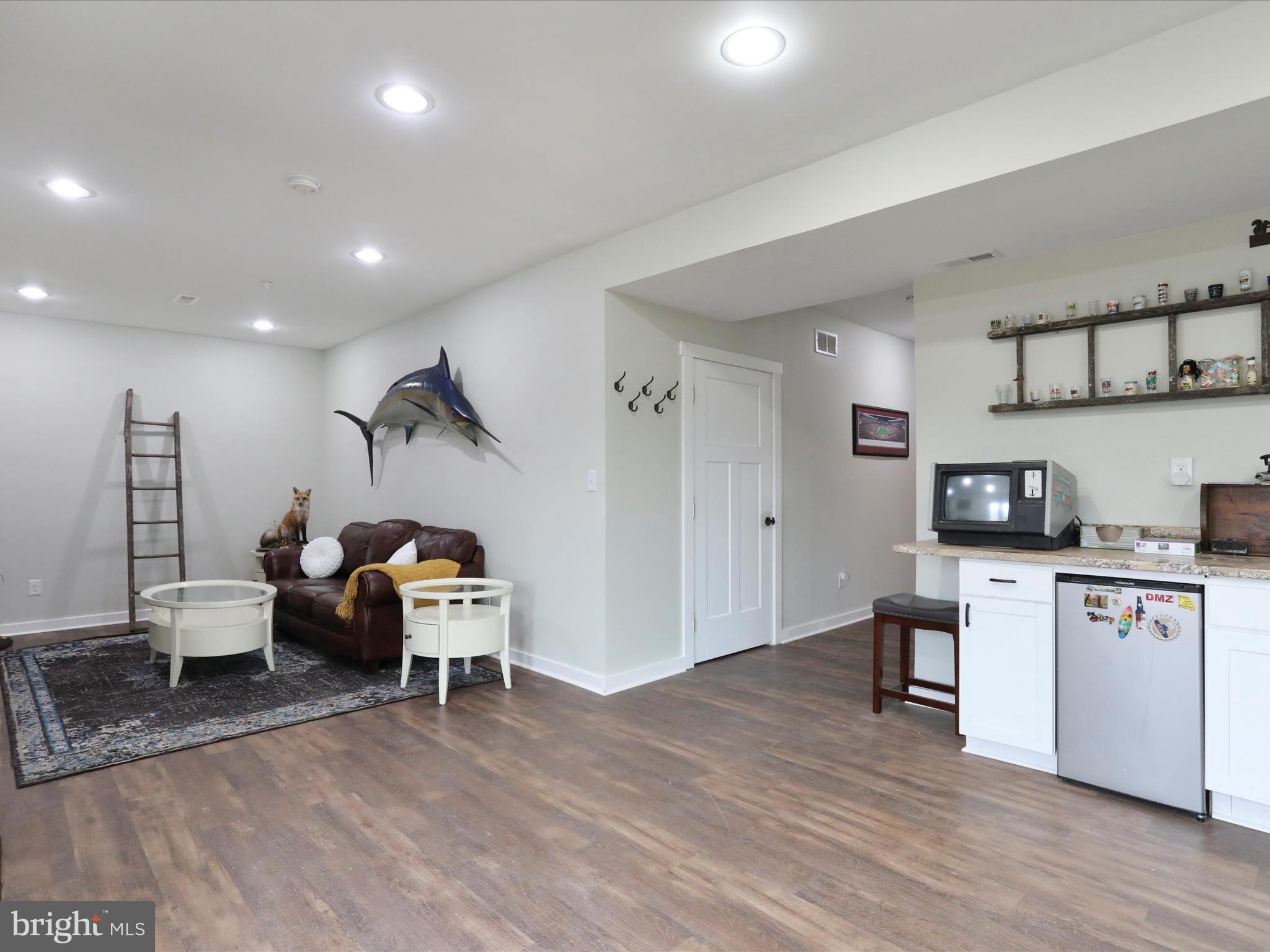 HUCKLEBERRY HILL - Residential