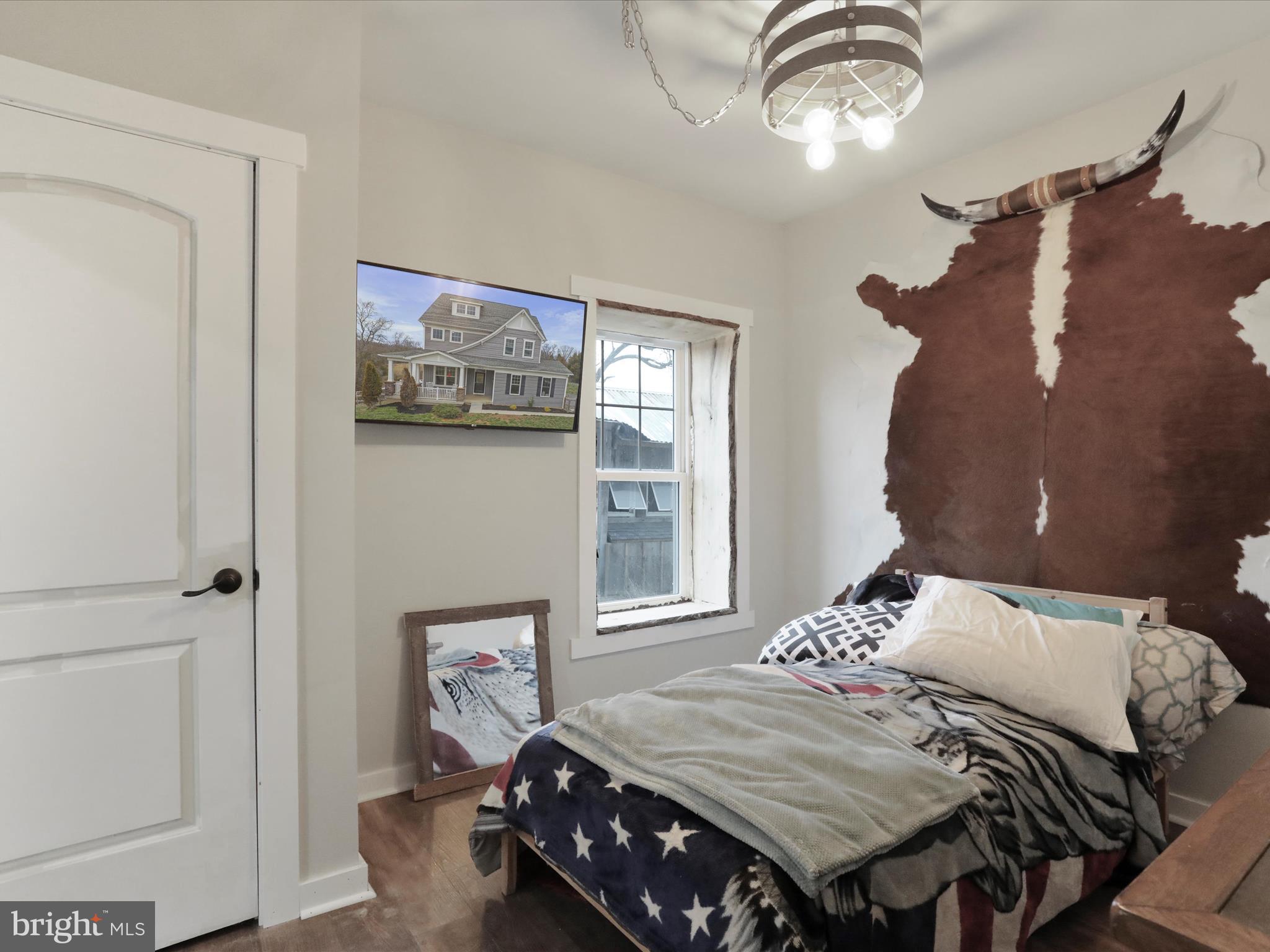 HUCKLEBERRY HILL - Residential