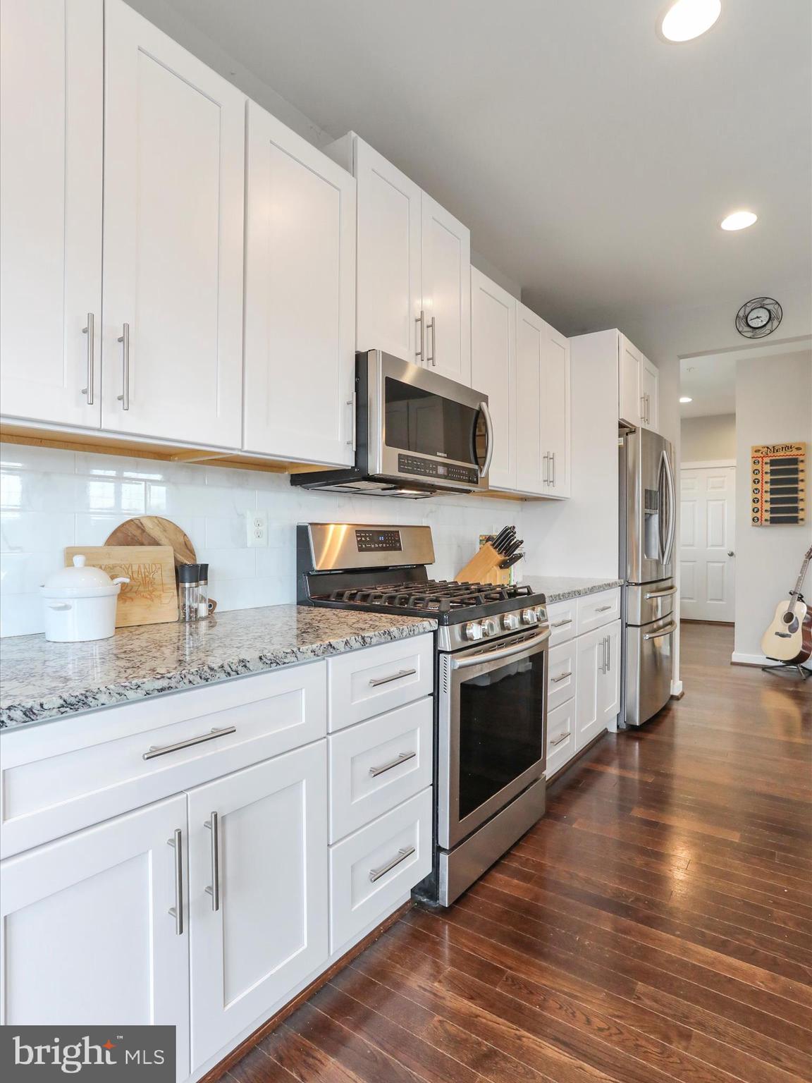 HUCKLEBERRY HILL - Residential