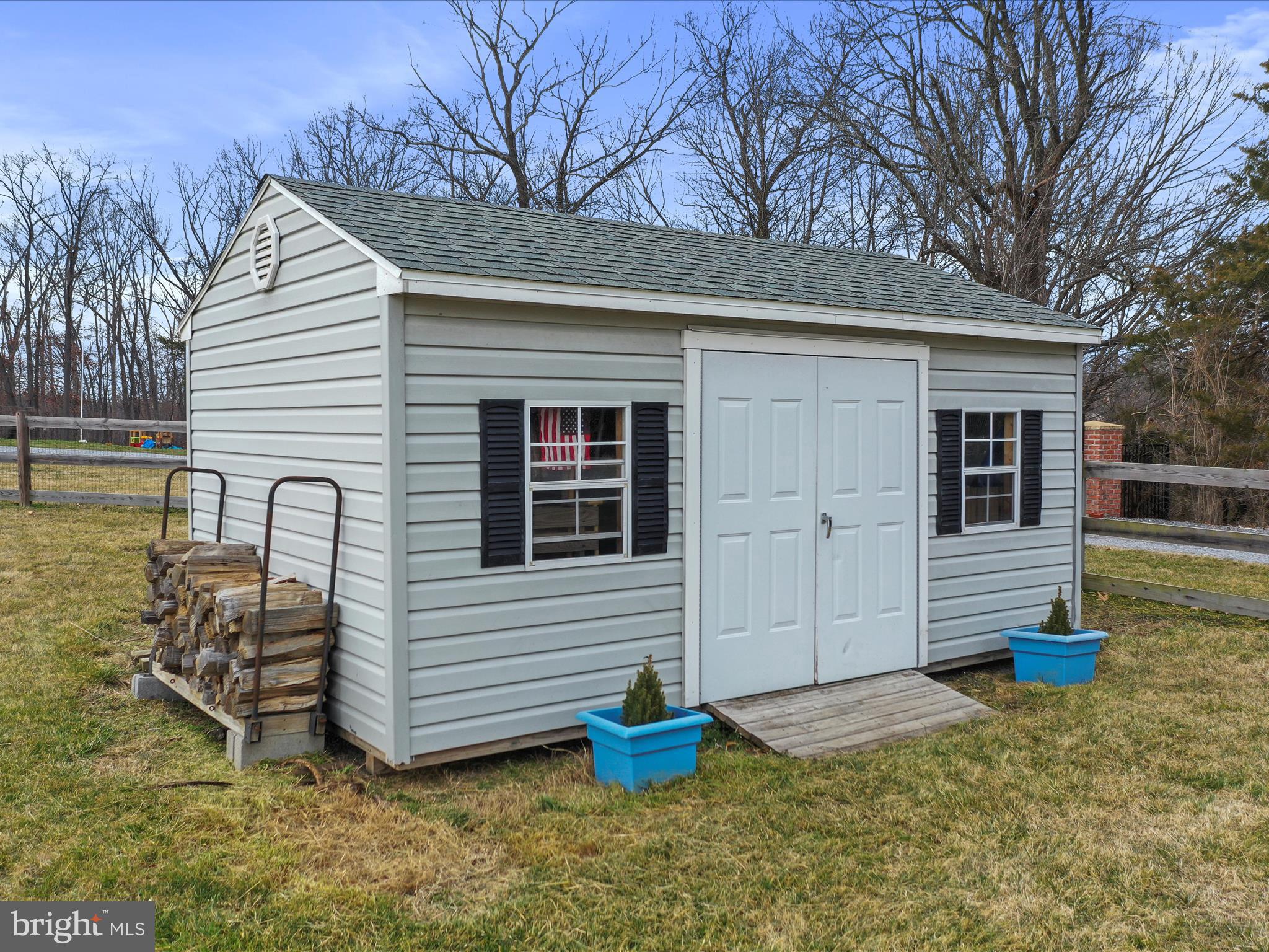 HUCKLEBERRY HILL - Residential