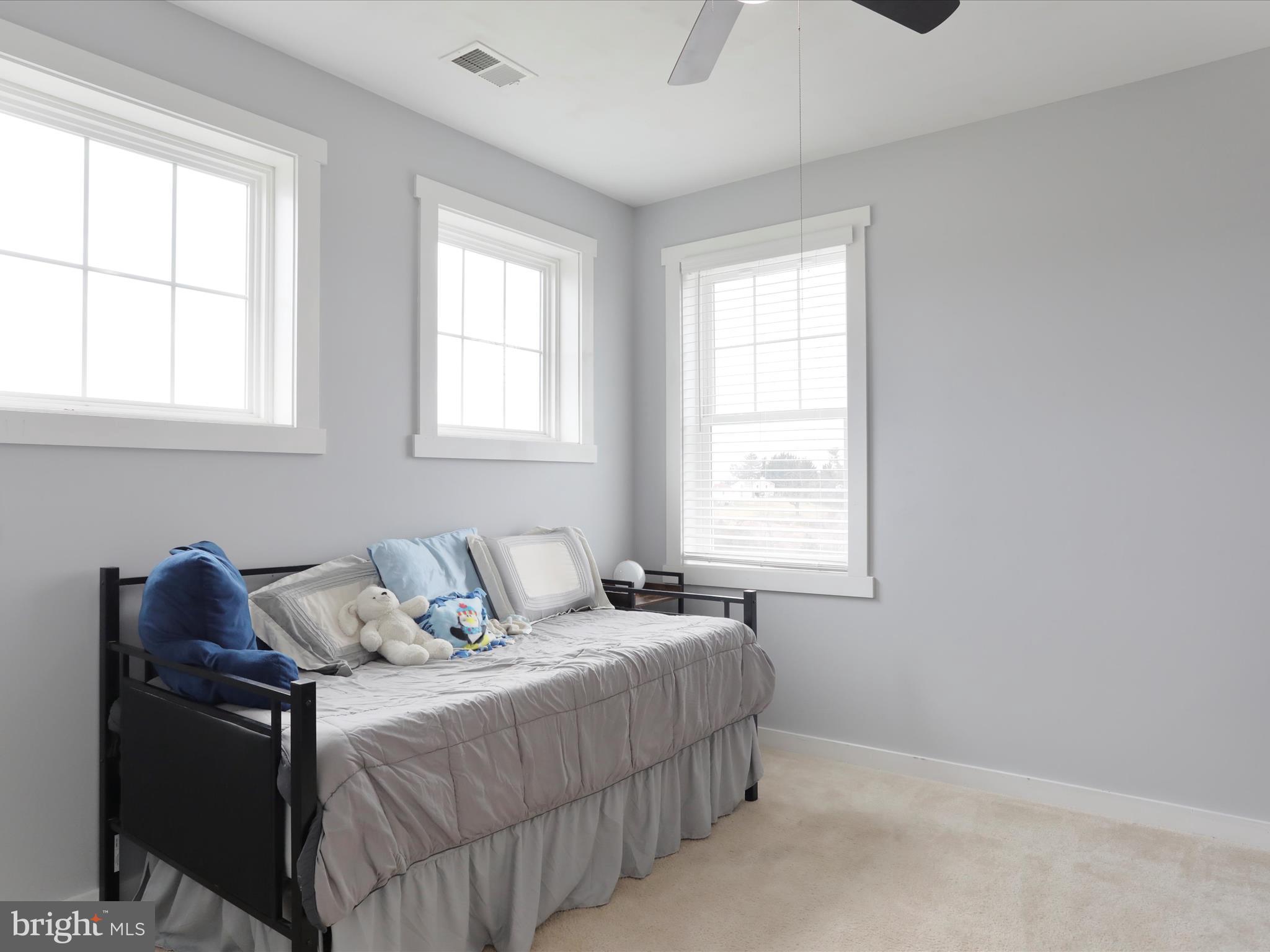 HUCKLEBERRY HILL - Residential