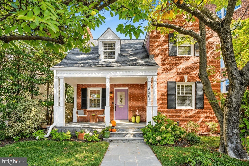 Photo of 3803 Legation Street NW, WASHINGTON, DC 20015 (MLS # DCDC2280350)